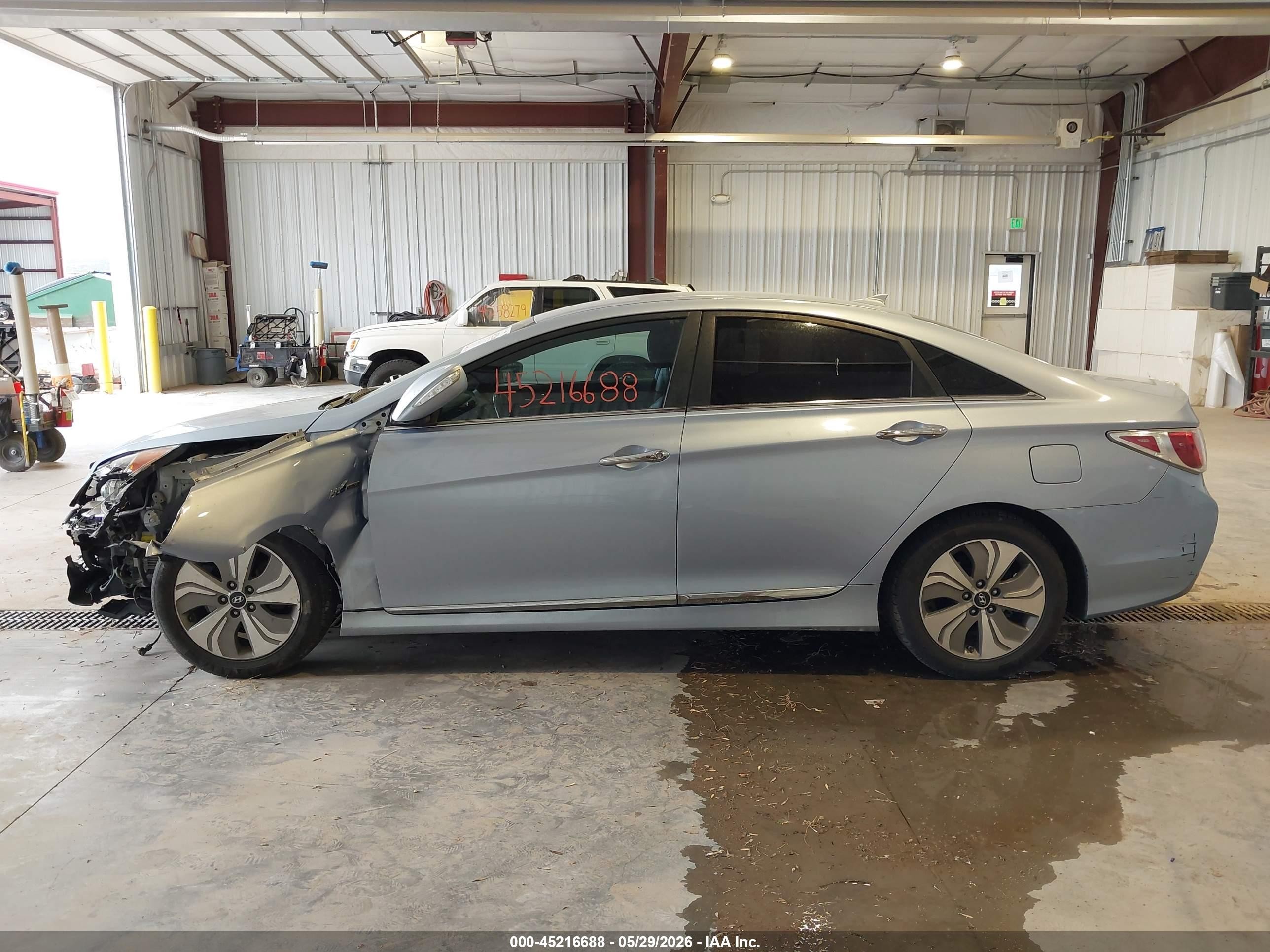 2013 Hyundai Sonata Hybrid Limited Light Blue vin: KMHEC4A45DA089100