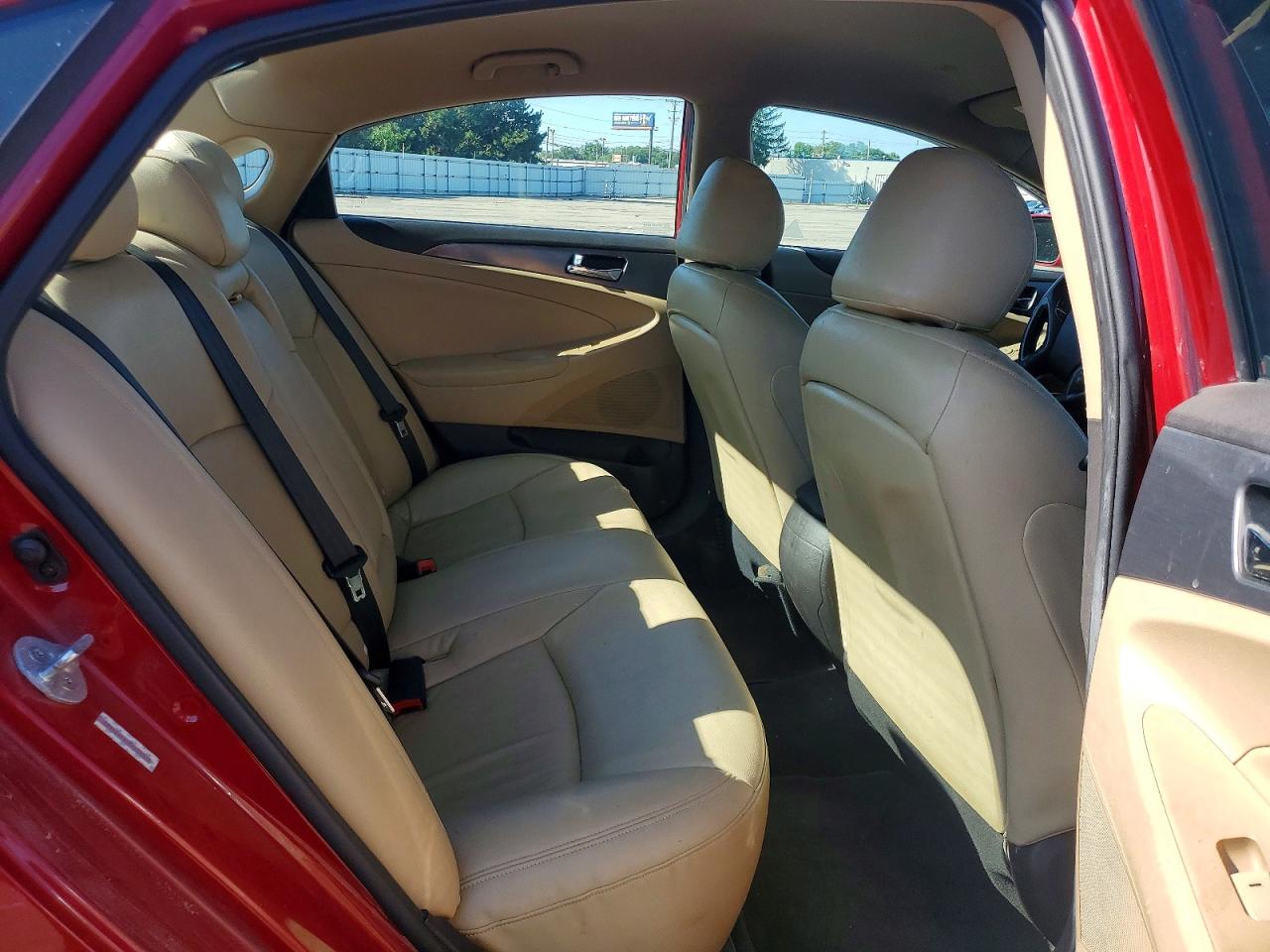 2014 Hyundai Sonata Hybrid Red vin: KMHEC4A45EA108925