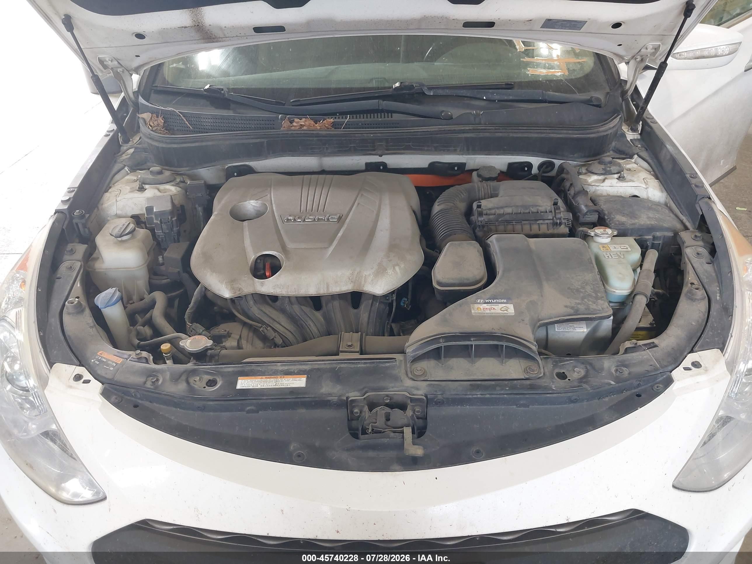 2014 Hyundai Sonata Hybrid   White vin: KMHEC4A45EA113798