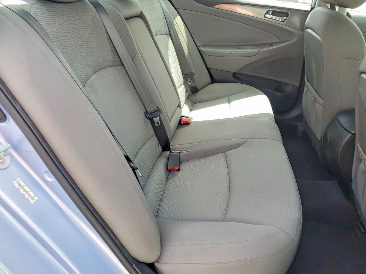 2014 Hyundai Sonata Hybrid Blue vin: KMHEC4A45EA116782