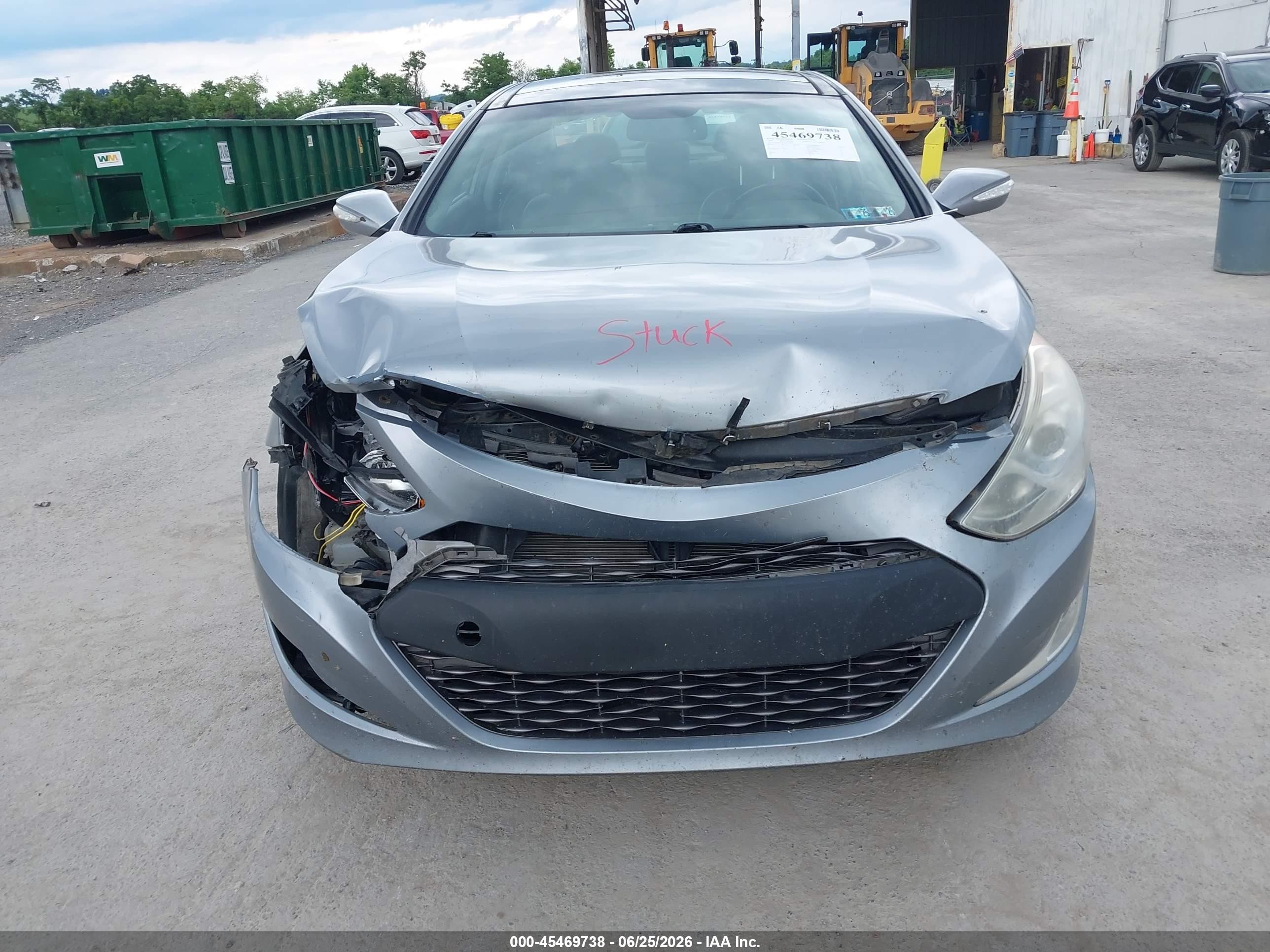 2015 Hyundai Sonata Hybrid Limited Silver vin: KMHEC4A45FA119067