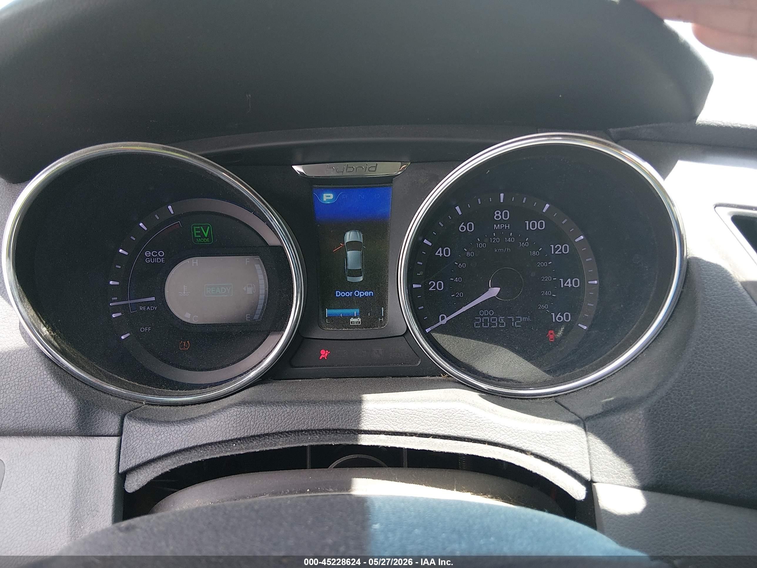 2015 Hyundai Sonata Hybrid   Silver vin: KMHEC4A45FA126861