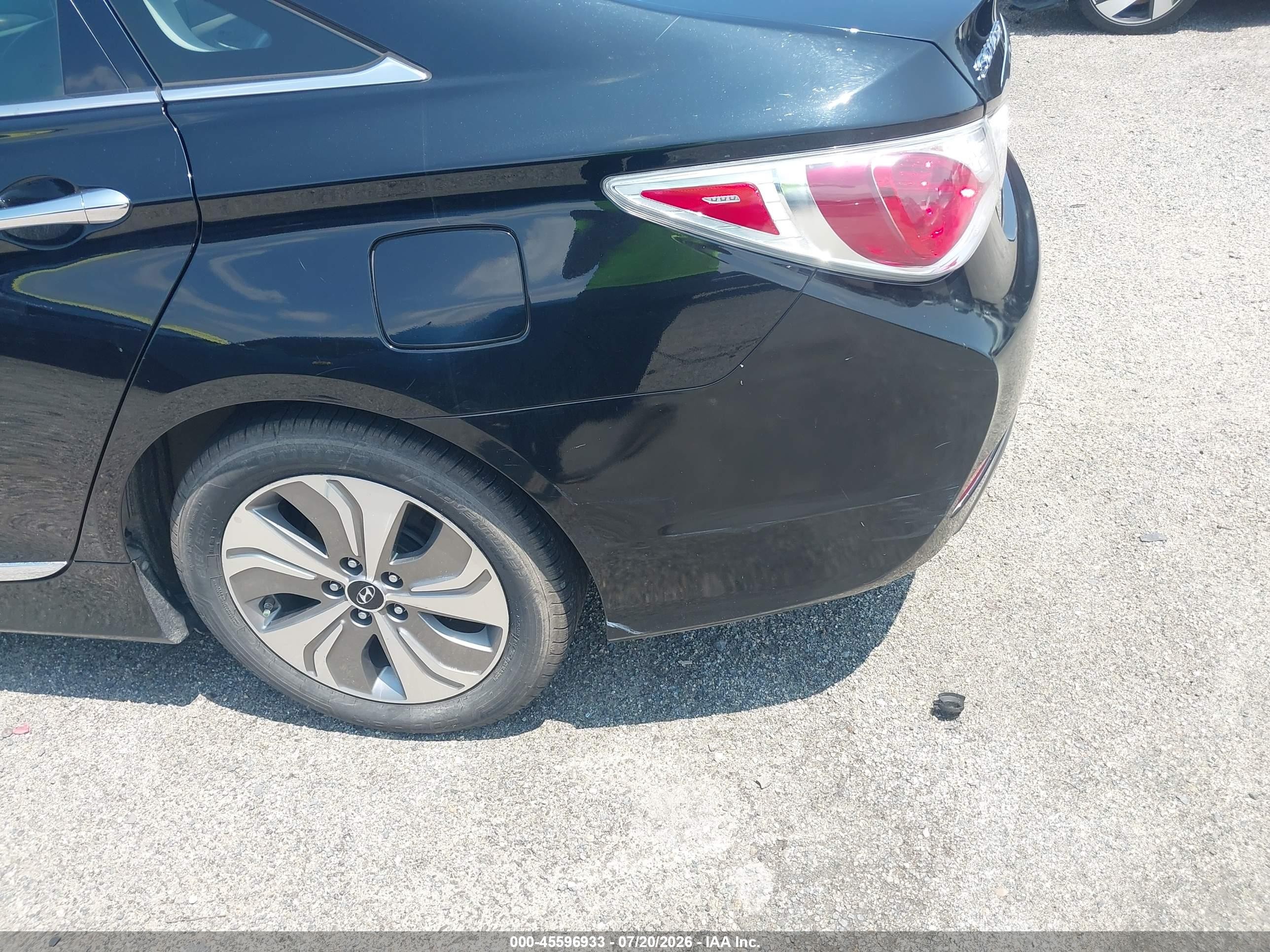 2015 Hyundai Sonata Hybrid Limited Black vin: KMHEC4A45FA128030