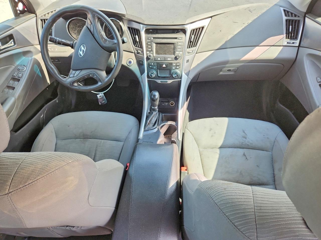 2015 Hyundai Sonata Hybrid Base Black vin: KMHEC4A45FA134488