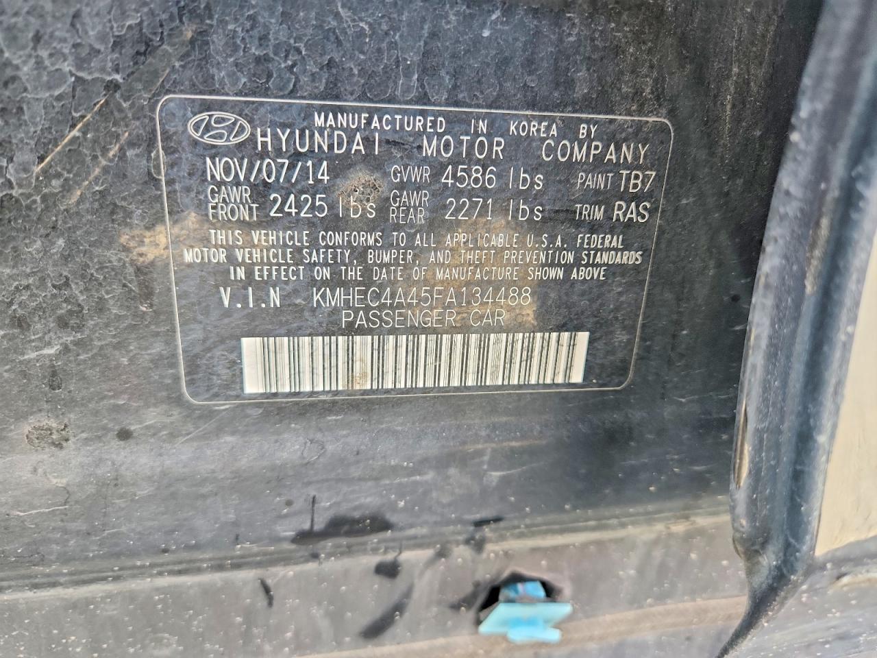 2015 Hyundai Sonata Hybrid Base Black vin: KMHEC4A45FA134488