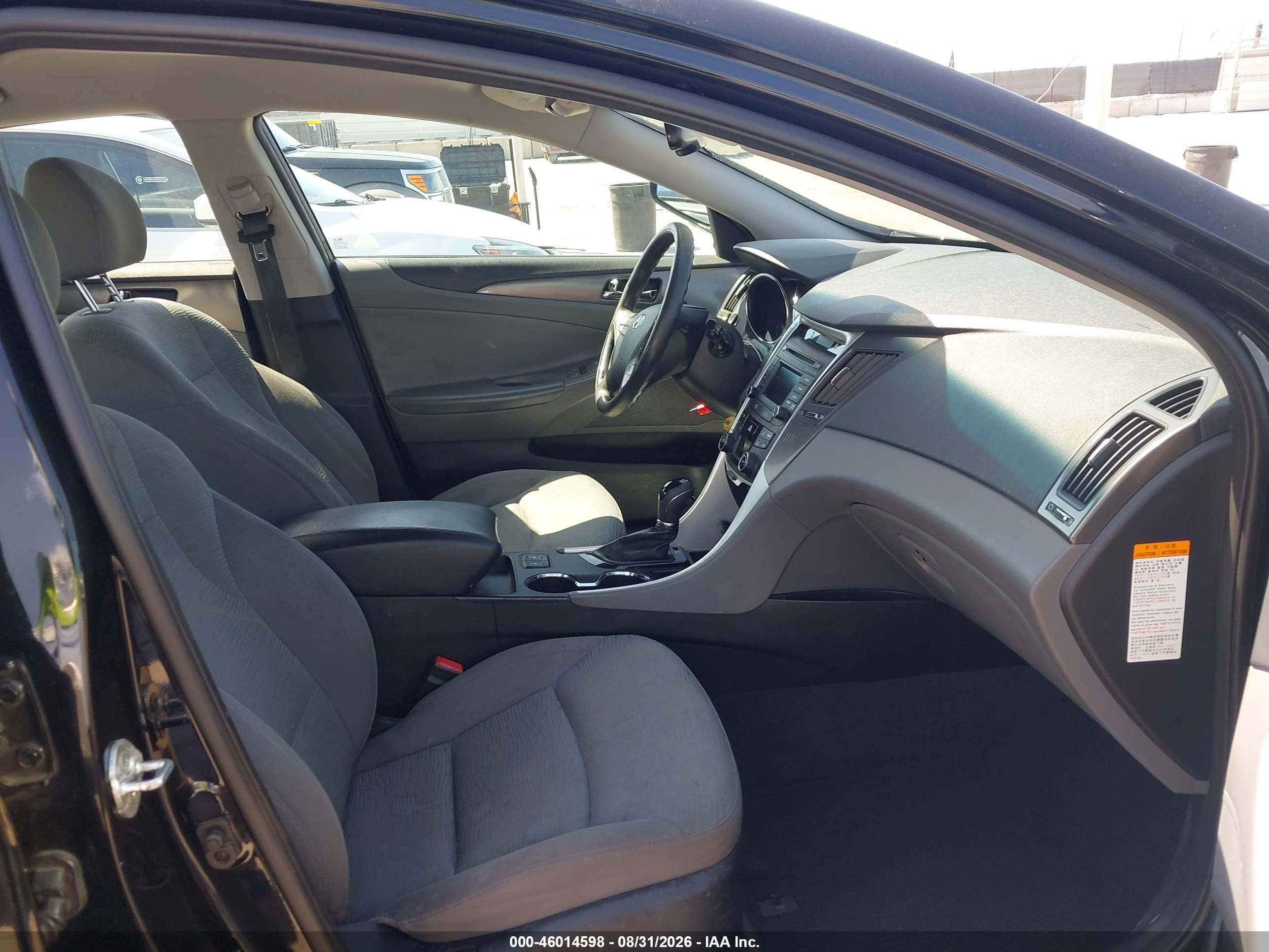 2015 Hyundai Sonata Hybrid   Черный vin: KMHEC4A45FA138931