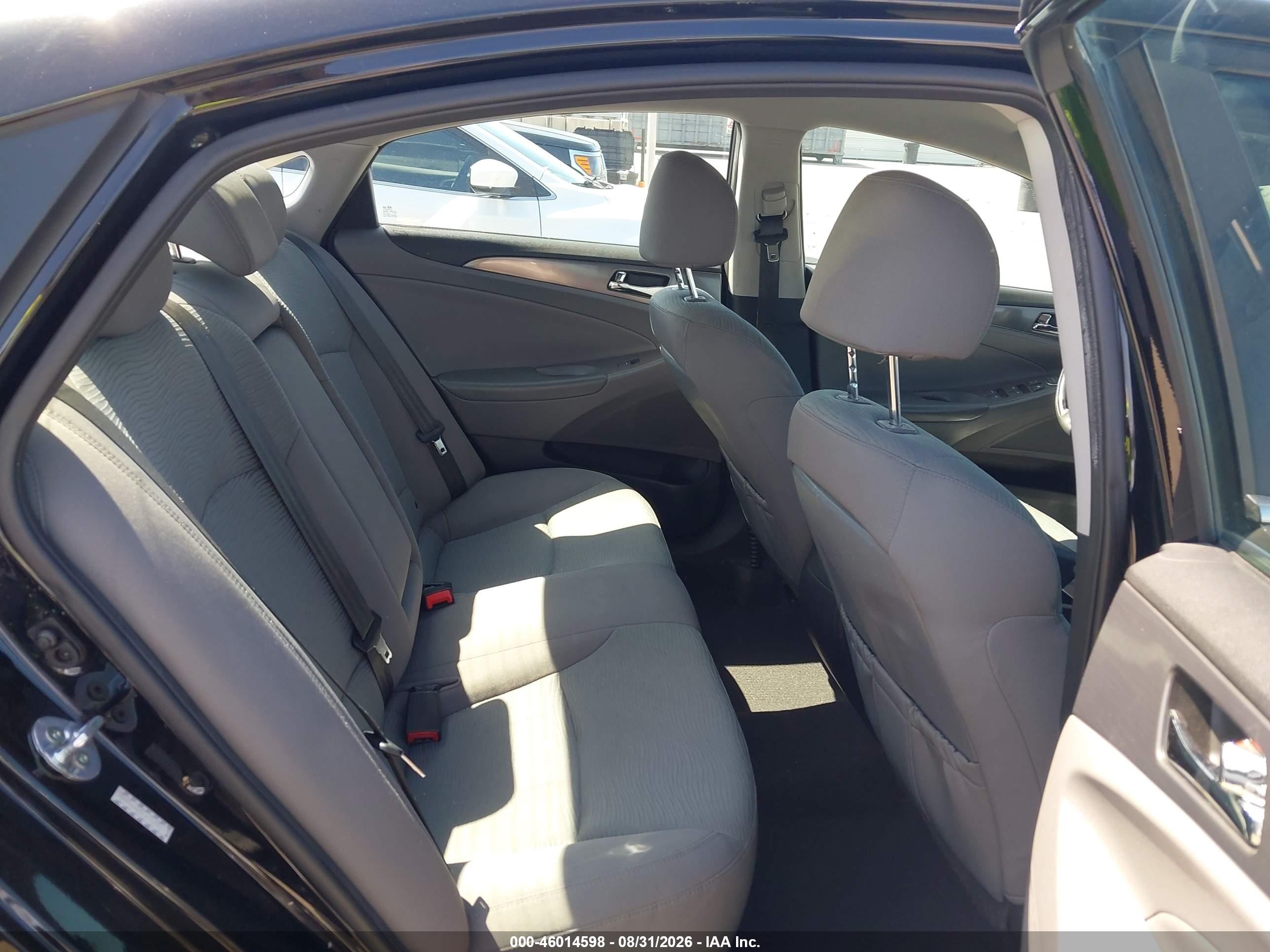 2015 Hyundai Sonata Hybrid   Черный vin: KMHEC4A45FA138931