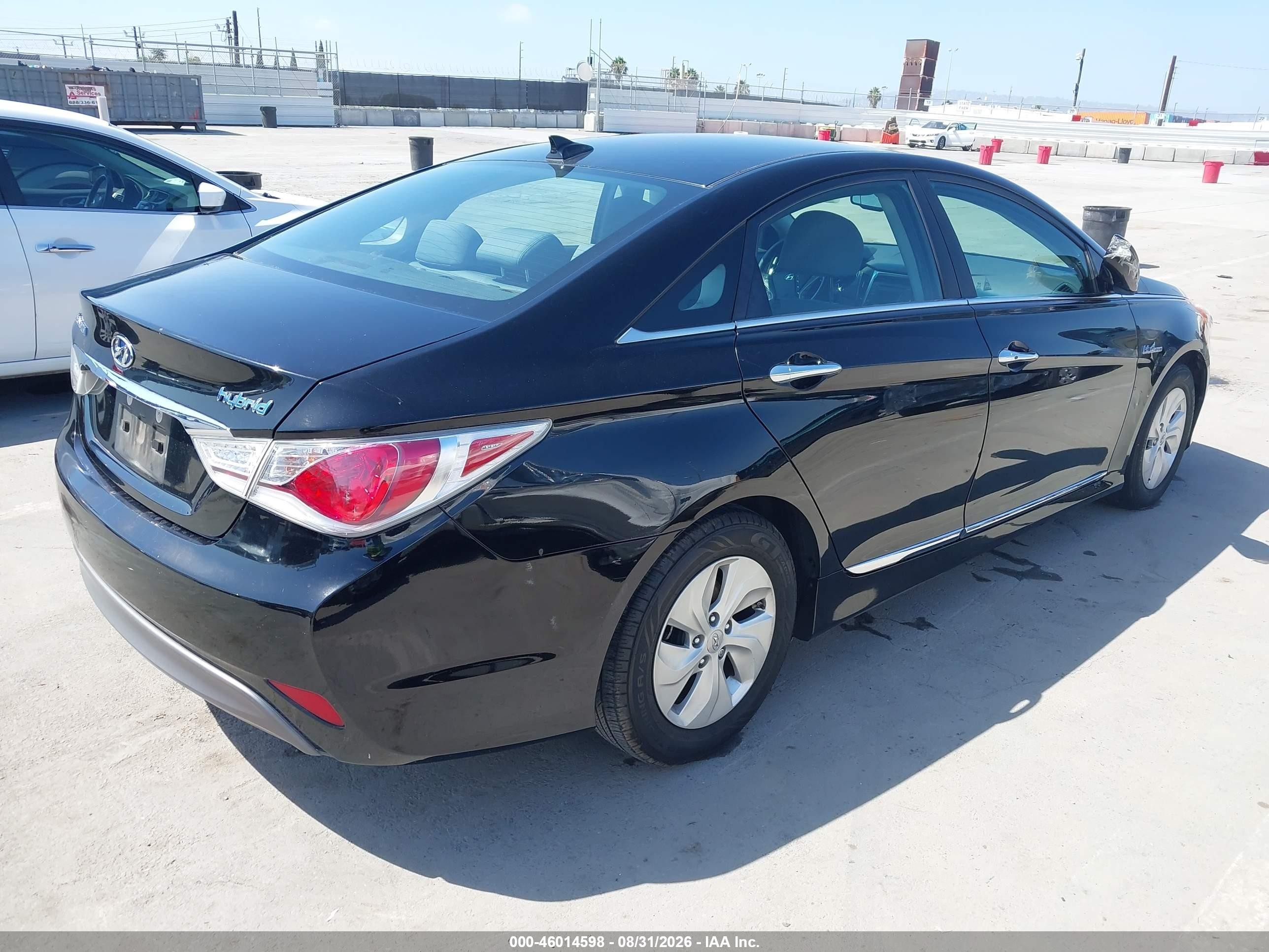 2015 Hyundai Sonata Hybrid   Черный vin: KMHEC4A45FA138931