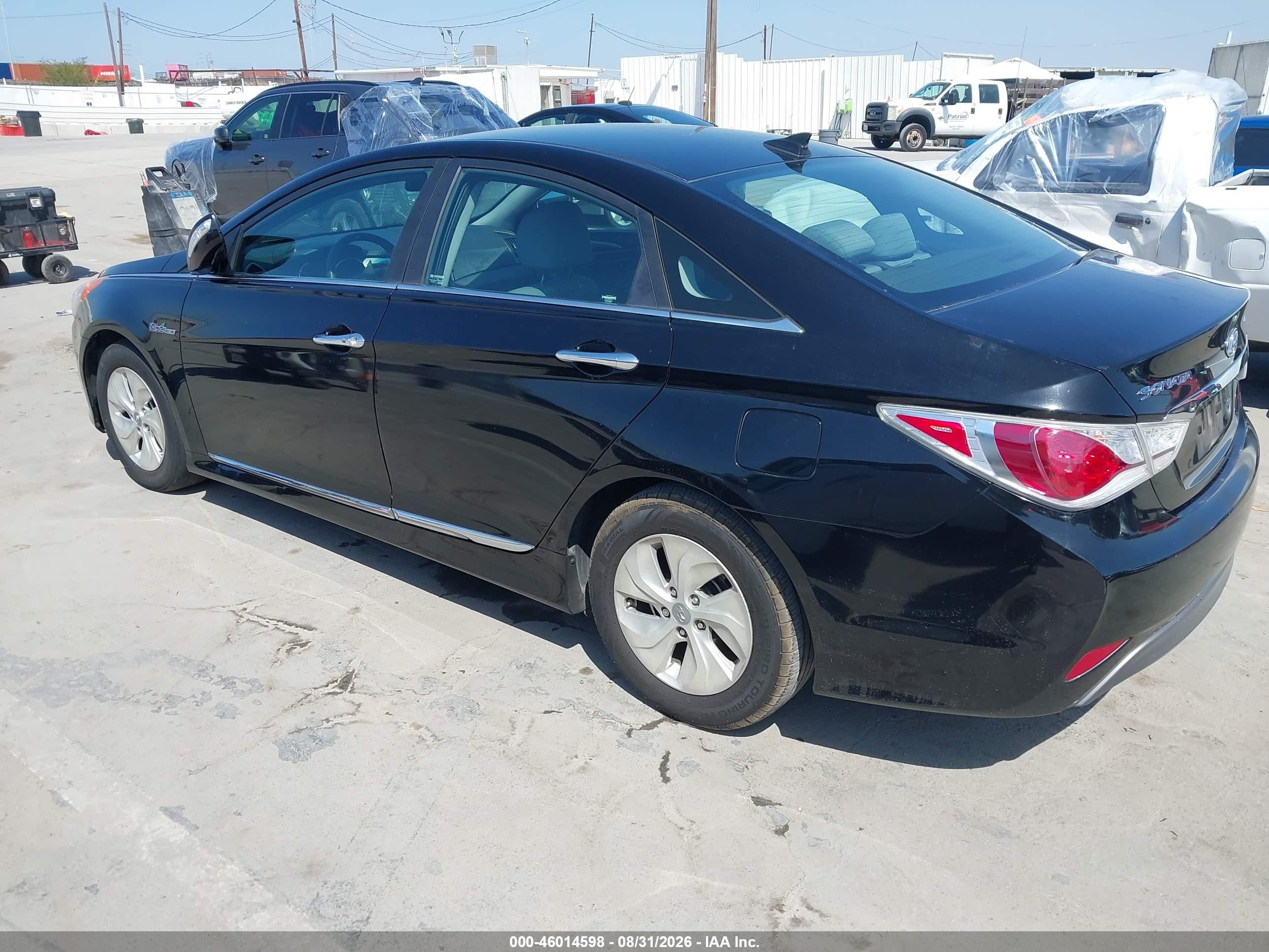 2015 Hyundai Sonata Hybrid   Черный vin: KMHEC4A45FA138931