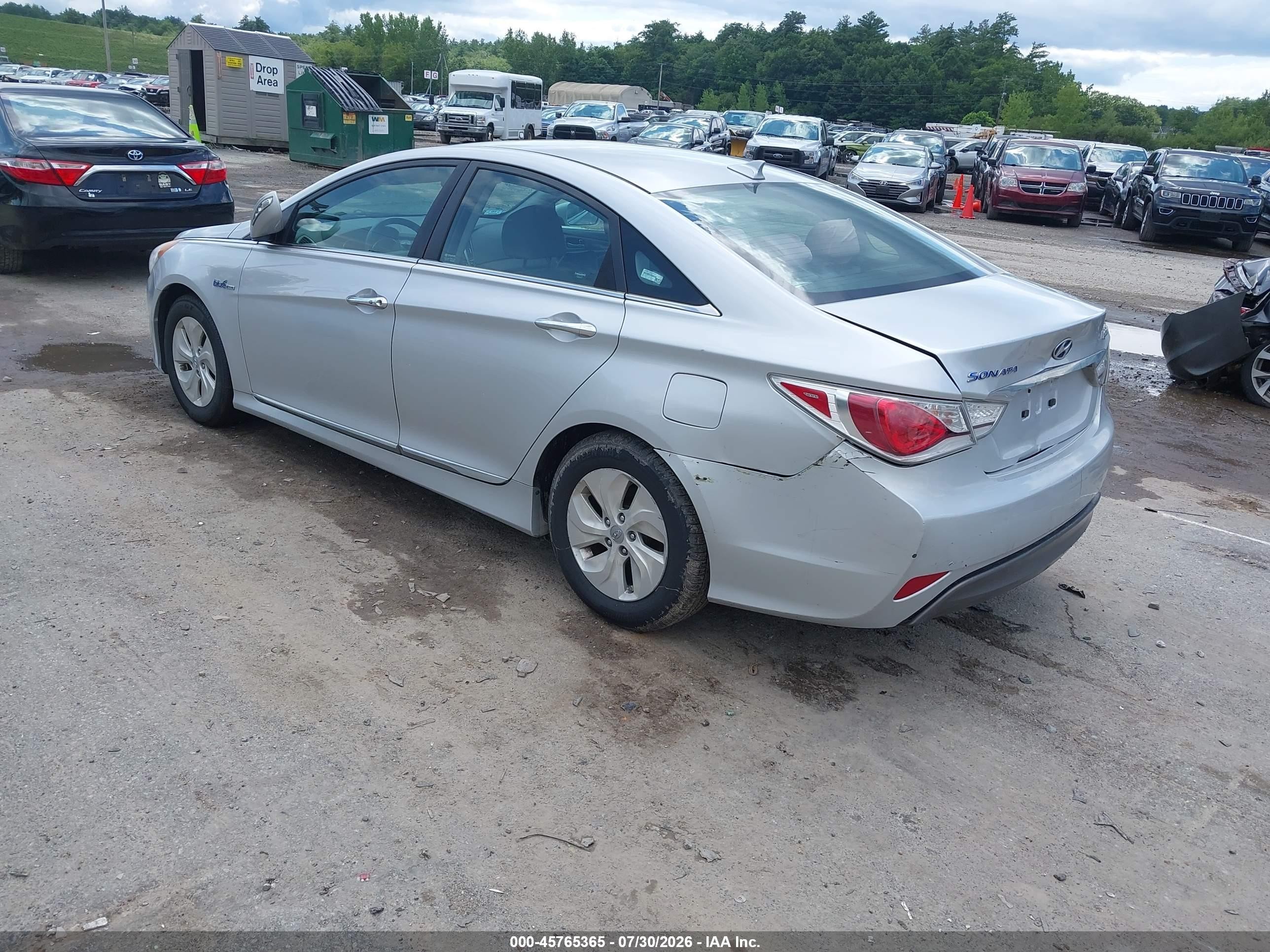 2015 Hyundai Sonata Hybrid   Silver vin: KMHEC4A45FA139089