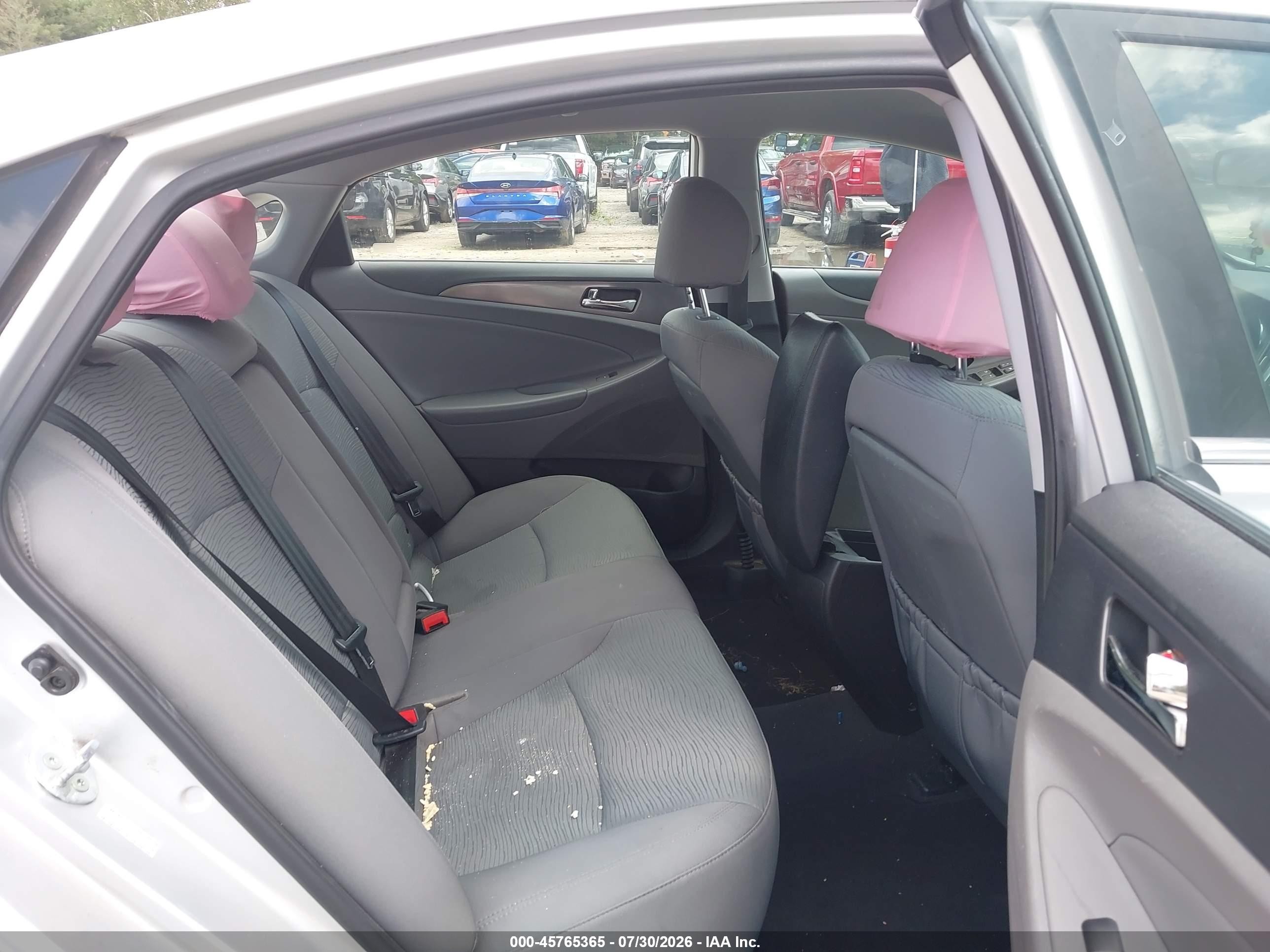 2015 Hyundai Sonata Hybrid   Silver vin: KMHEC4A45FA139089