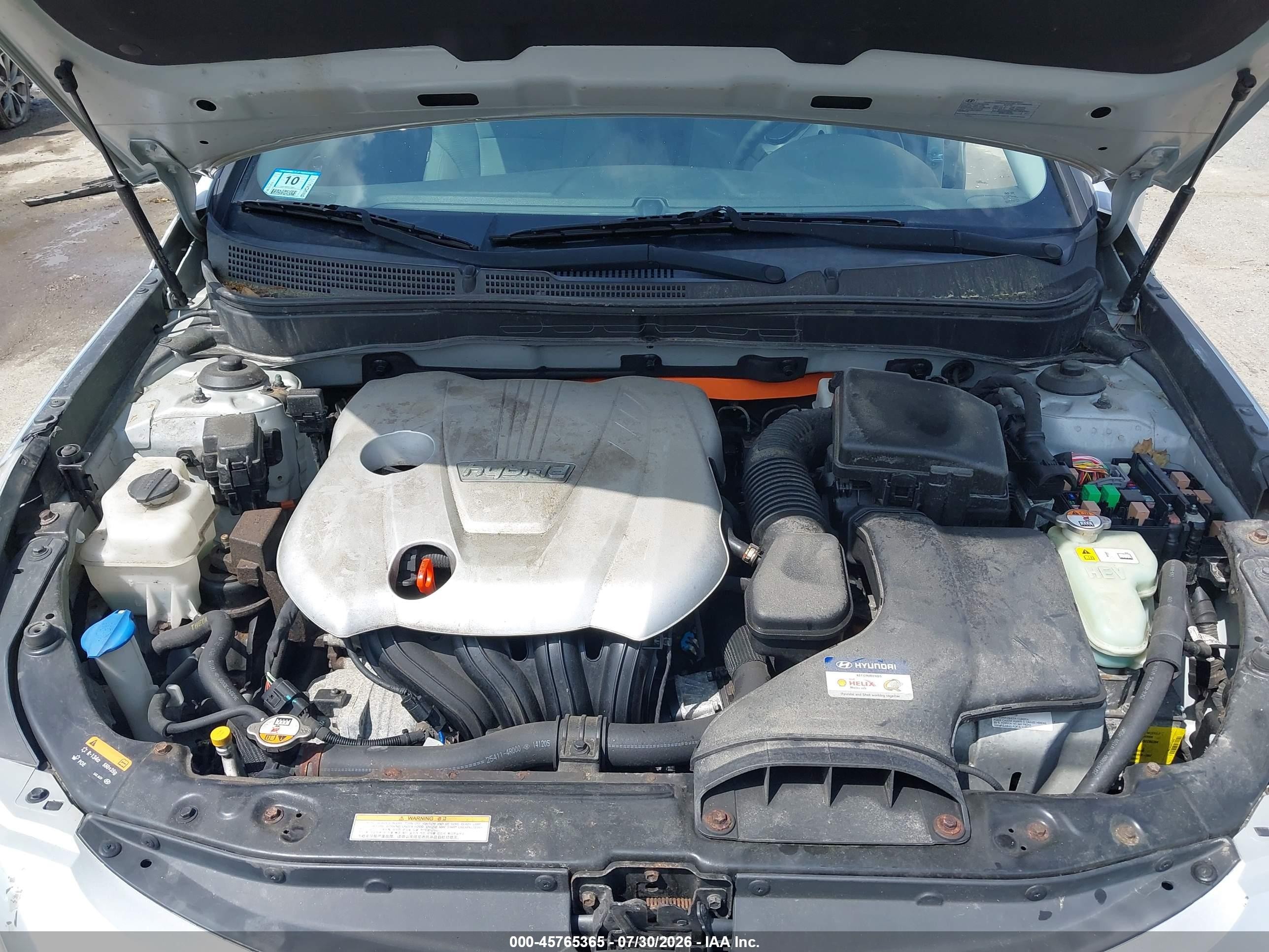 2015 Hyundai Sonata Hybrid   Silver vin: KMHEC4A45FA139089