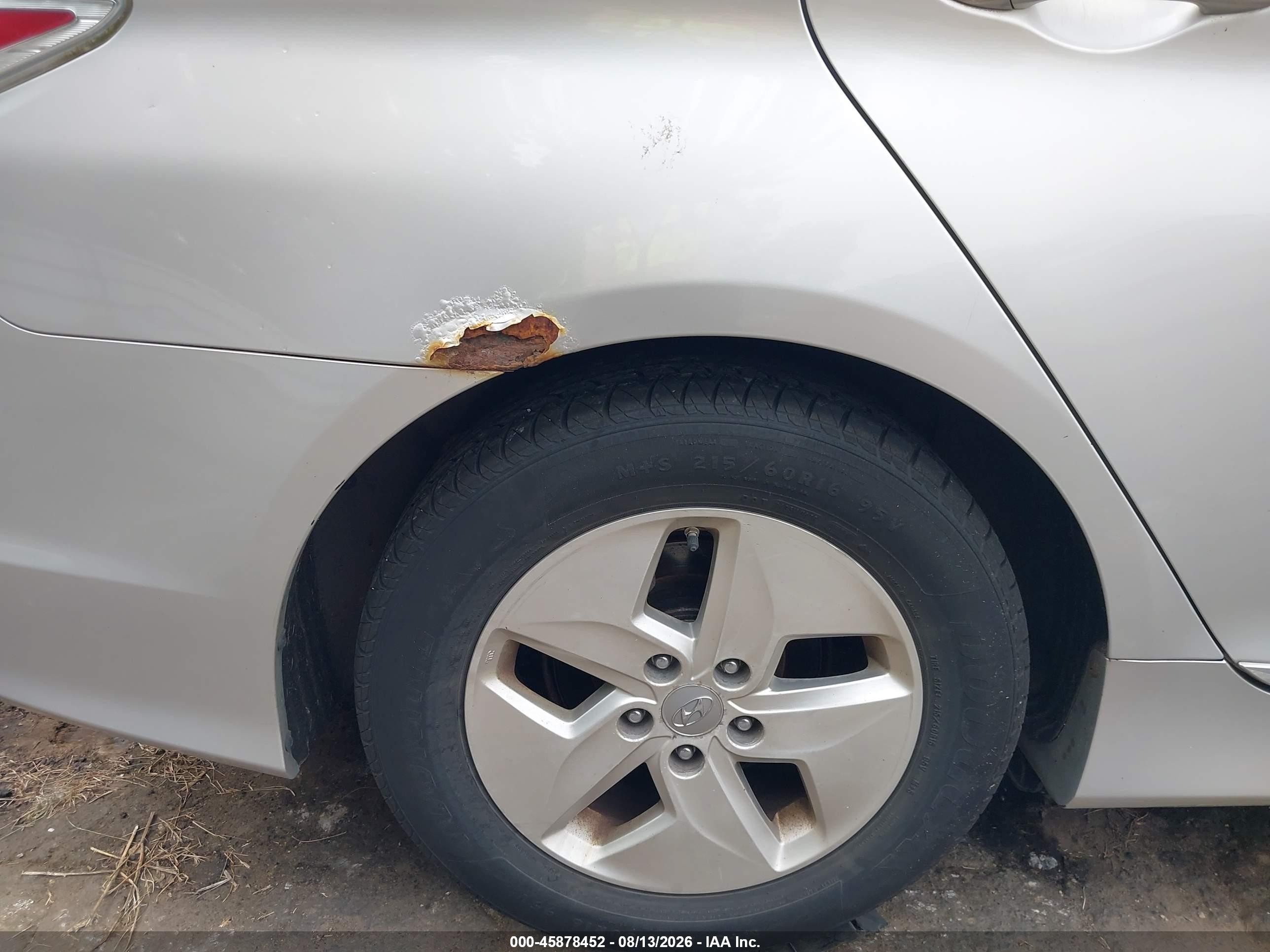 2011 Hyundai Sonata Hybrid   Серебряный vin: KMHEC4A46BA003323