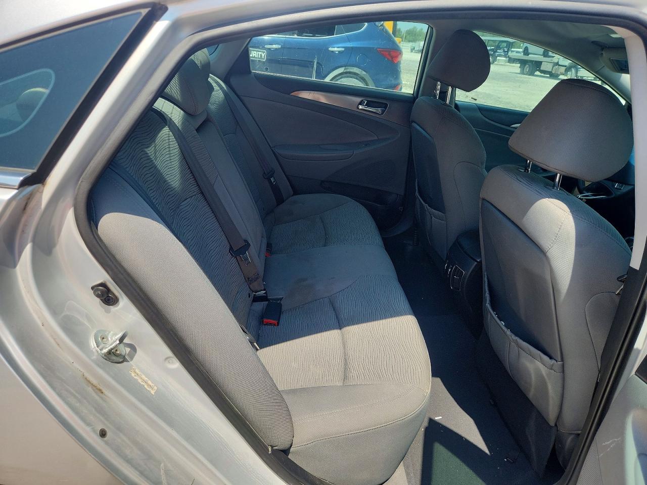 2011 Hyundai Sonata Hybrid Silver vin: KMHEC4A46BA004567