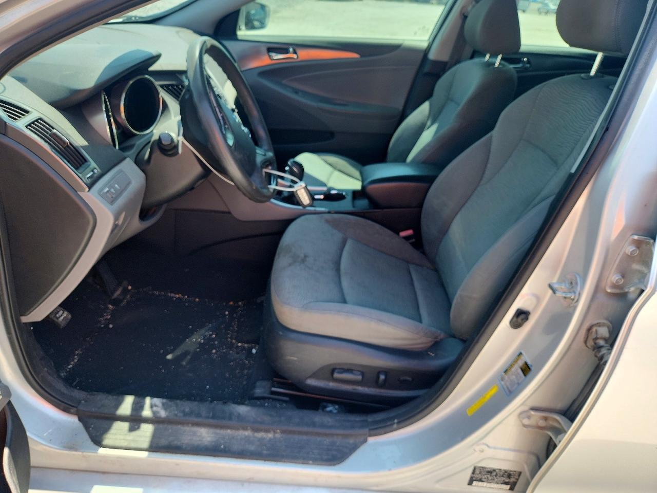 2011 Hyundai Sonata Hybrid Silver vin: KMHEC4A46BA004567
