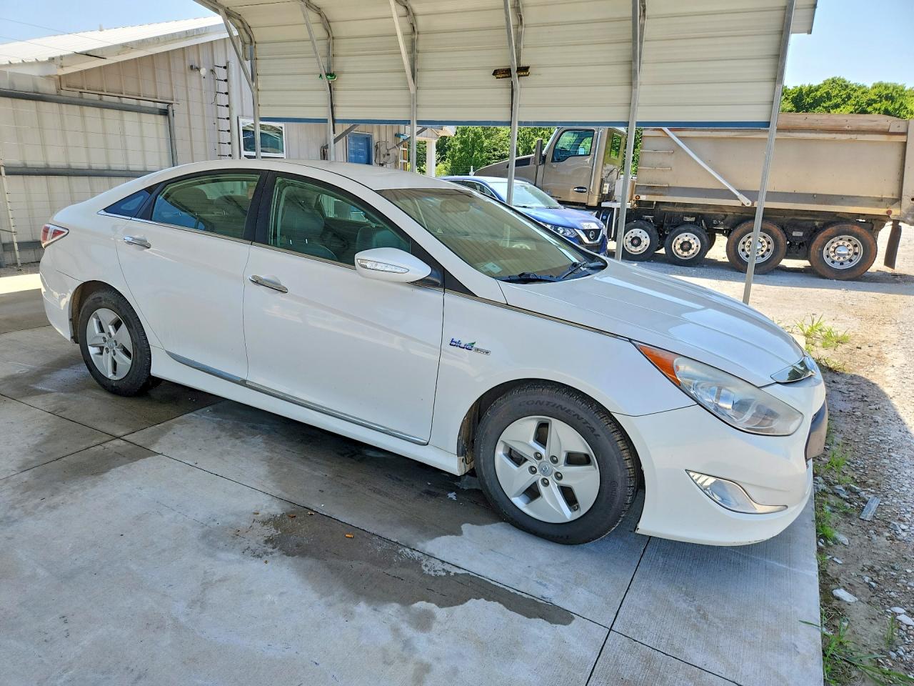 2011 Hyundai Sonata Hybrid Белый vin: KMHEC4A46BA008120