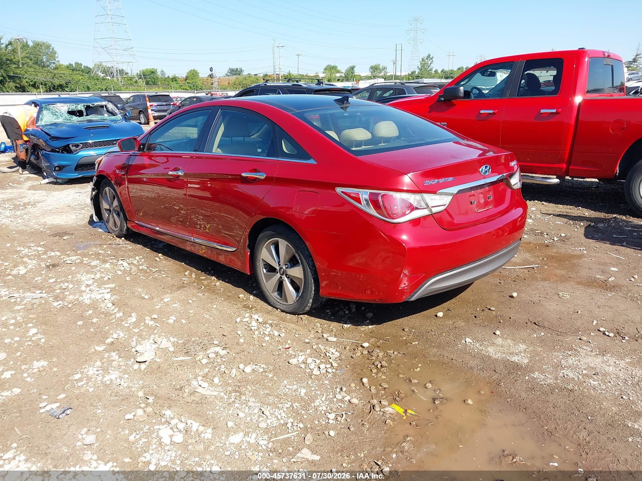 2012 Hyundai Sonata Hybrid   Red vin: KMHEC4A46CA038669
