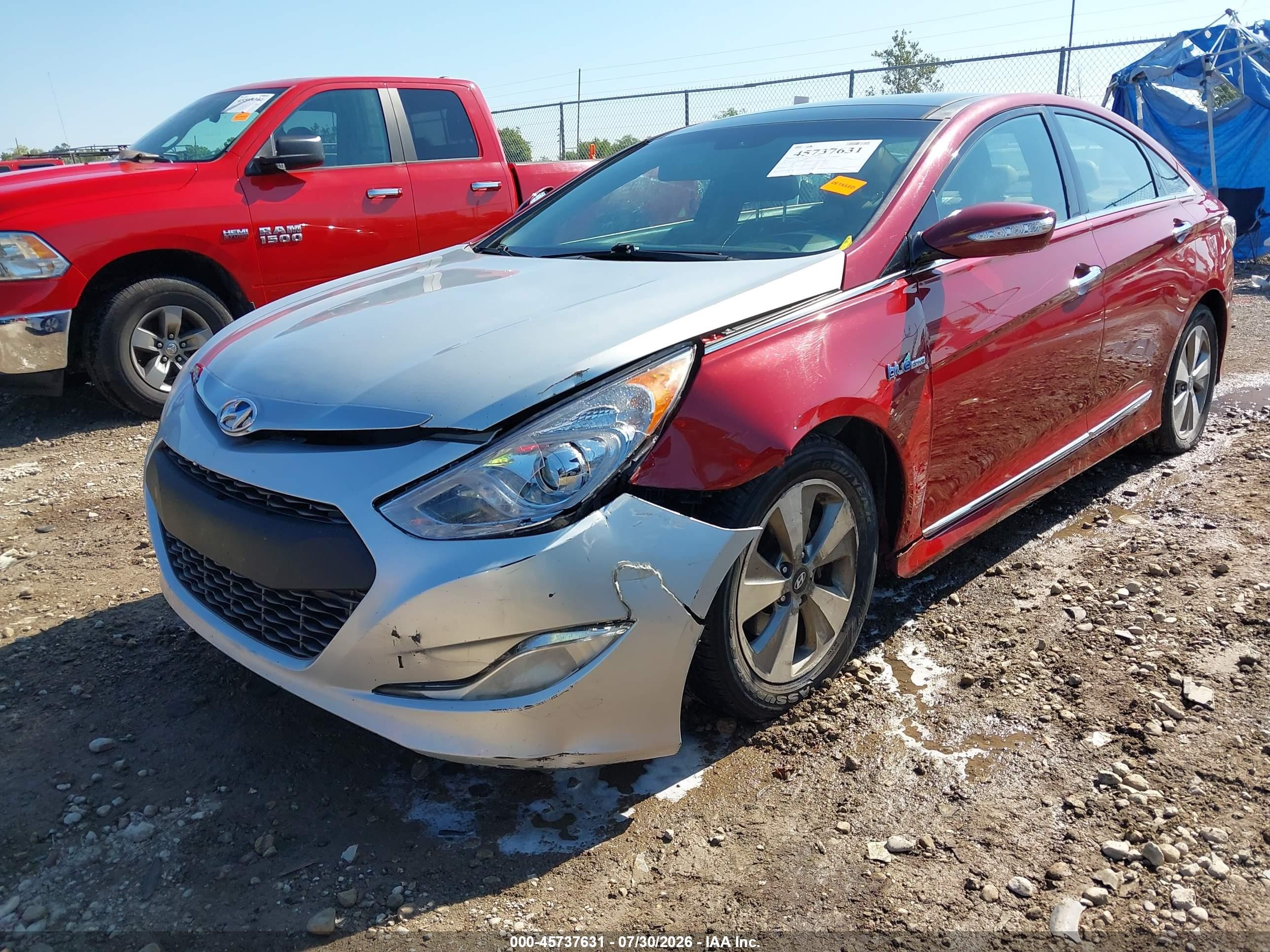 2012 Hyundai Sonata Hybrid   Red vin: KMHEC4A46CA038669