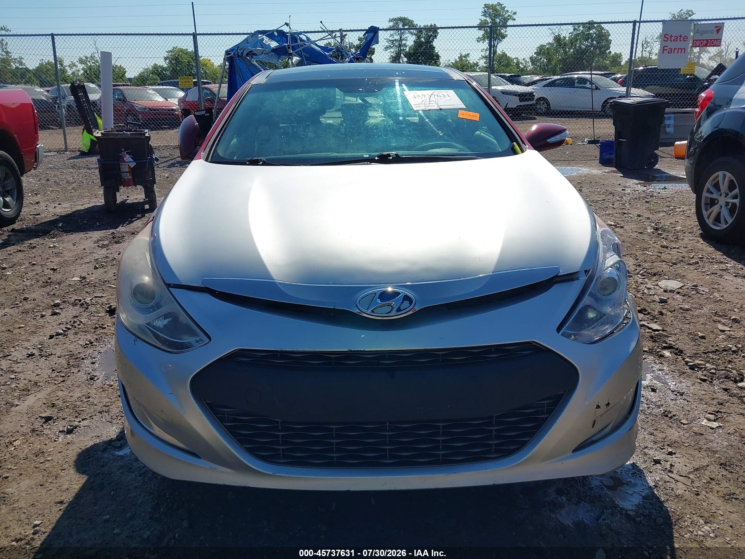 2012 Hyundai Sonata Hybrid   Red vin: KMHEC4A46CA038669