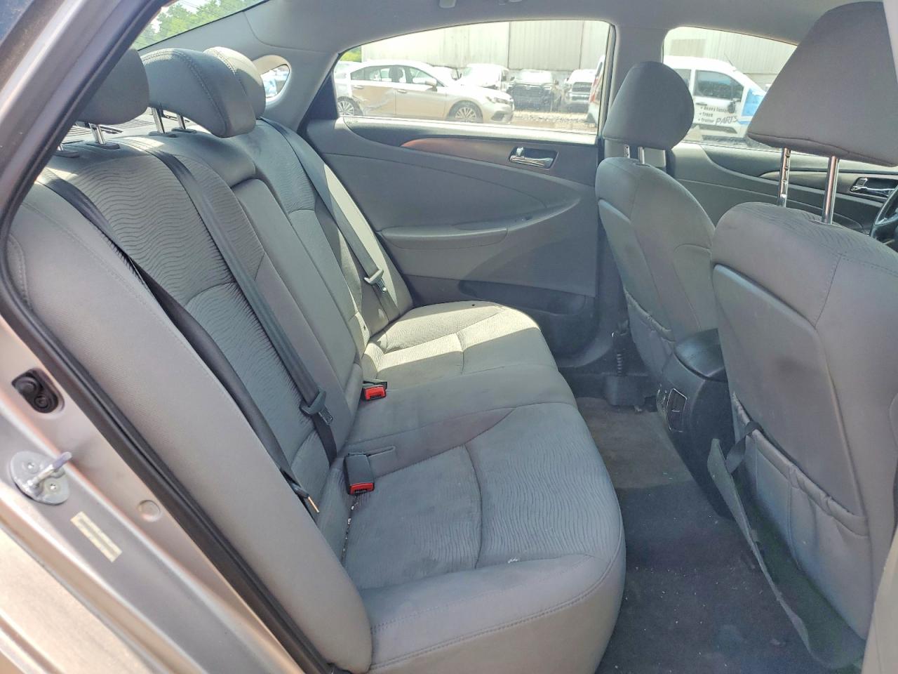2012 Hyundai Sonata Hybrid Silver vin: KMHEC4A46CA039076