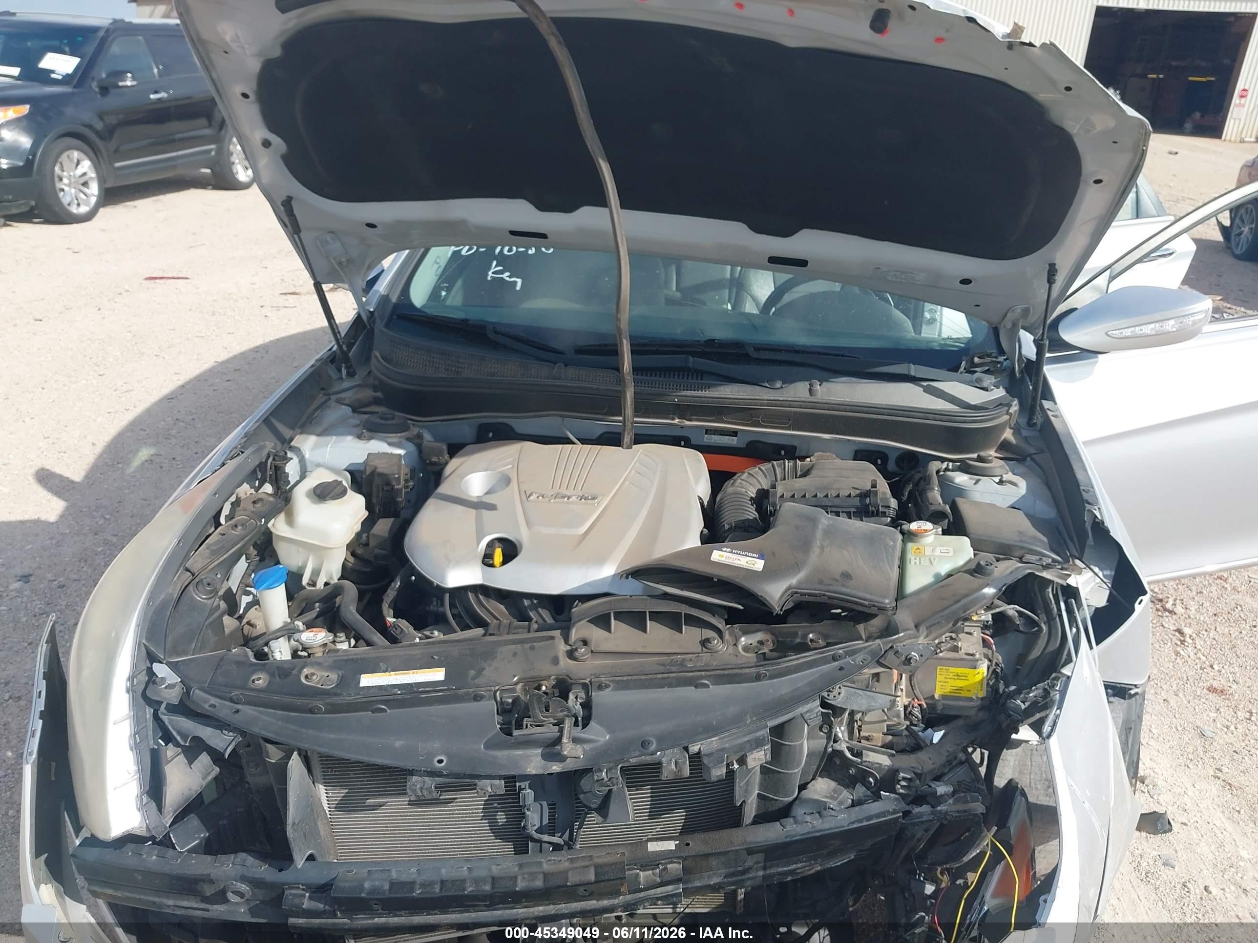 2012 Hyundai Sonata Hybrid   Silver vin: KMHEC4A46CA045251