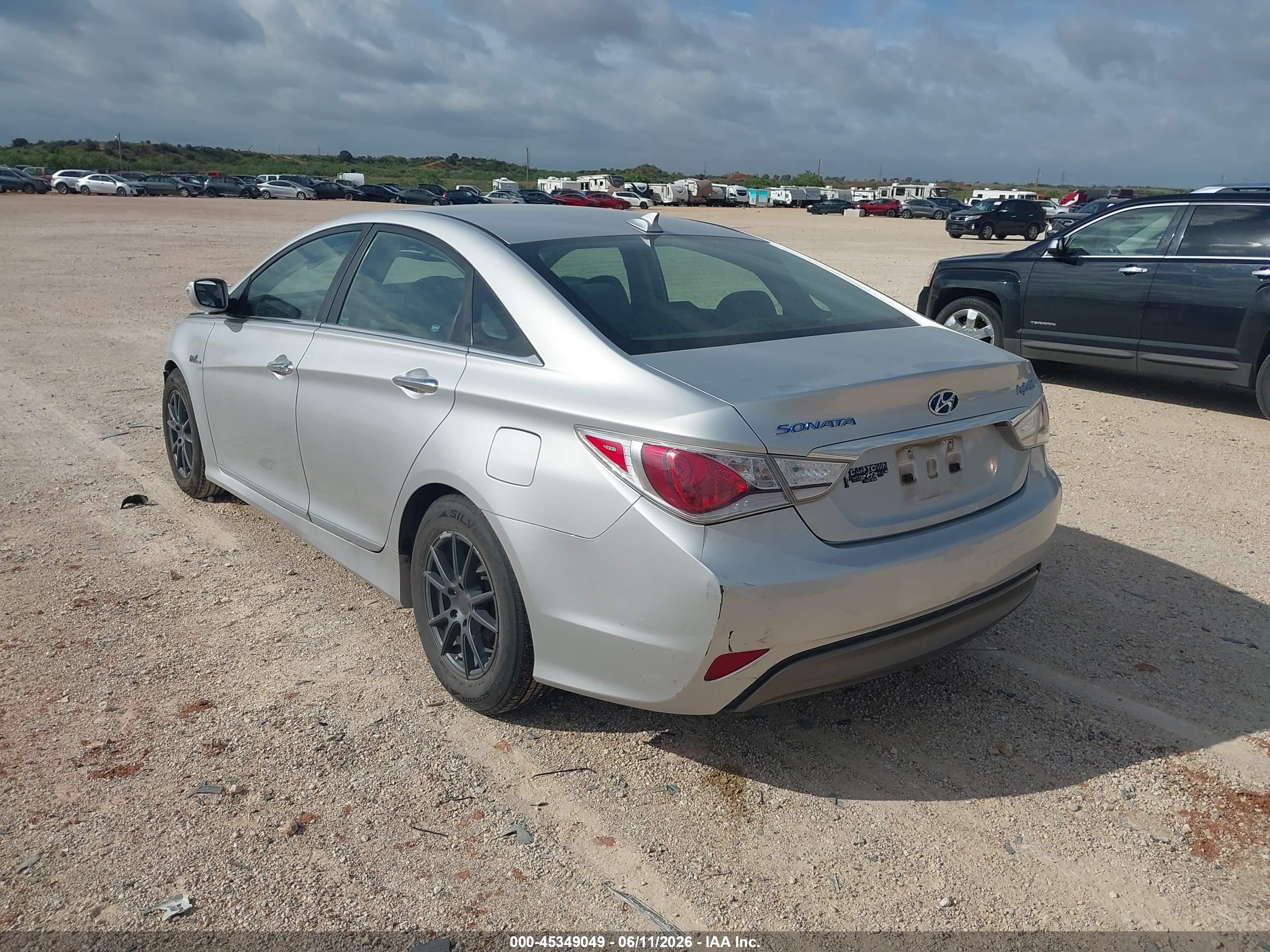 2012 Hyundai Sonata Hybrid   Silver vin: KMHEC4A46CA045251