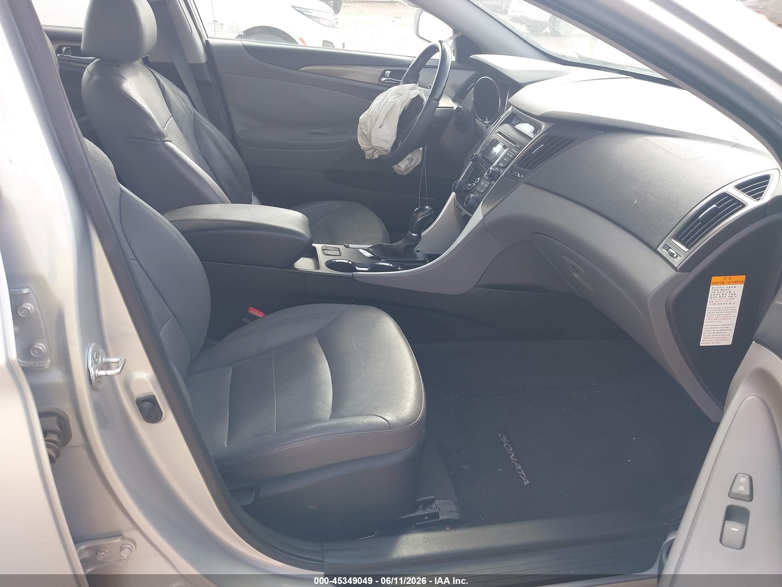 2012 Hyundai Sonata Hybrid   Silver vin: KMHEC4A46CA045251