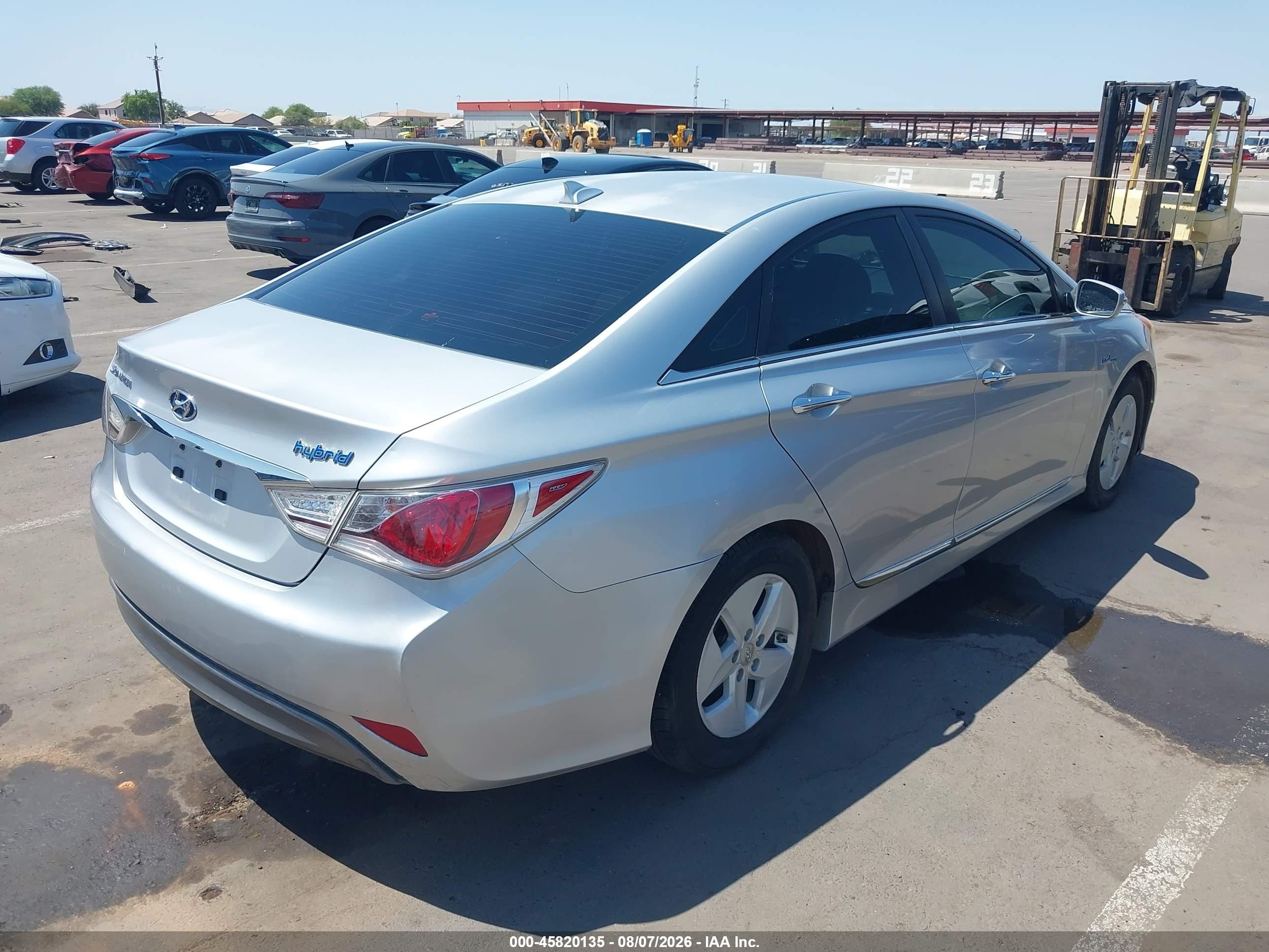 2012 Hyundai Sonata Hybrid   Серебряный vin: KMHEC4A46CA047047