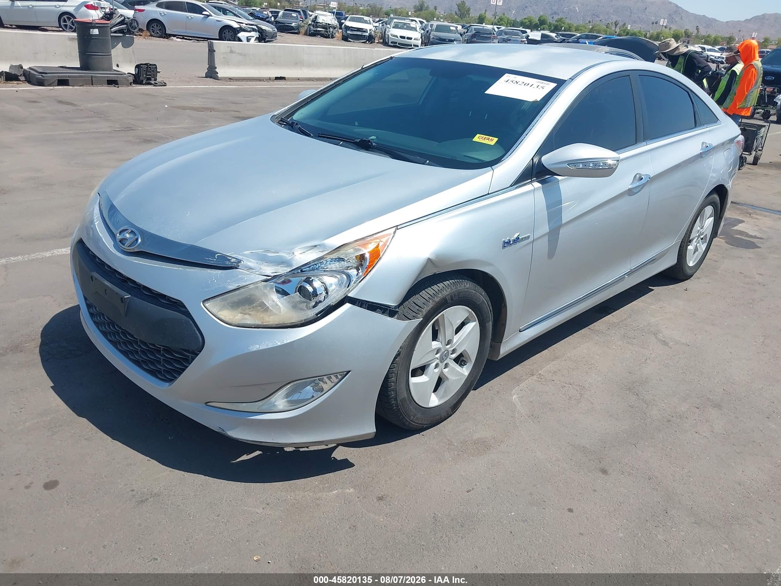 2012 Hyundai Sonata Hybrid   Серебряный vin: KMHEC4A46CA047047