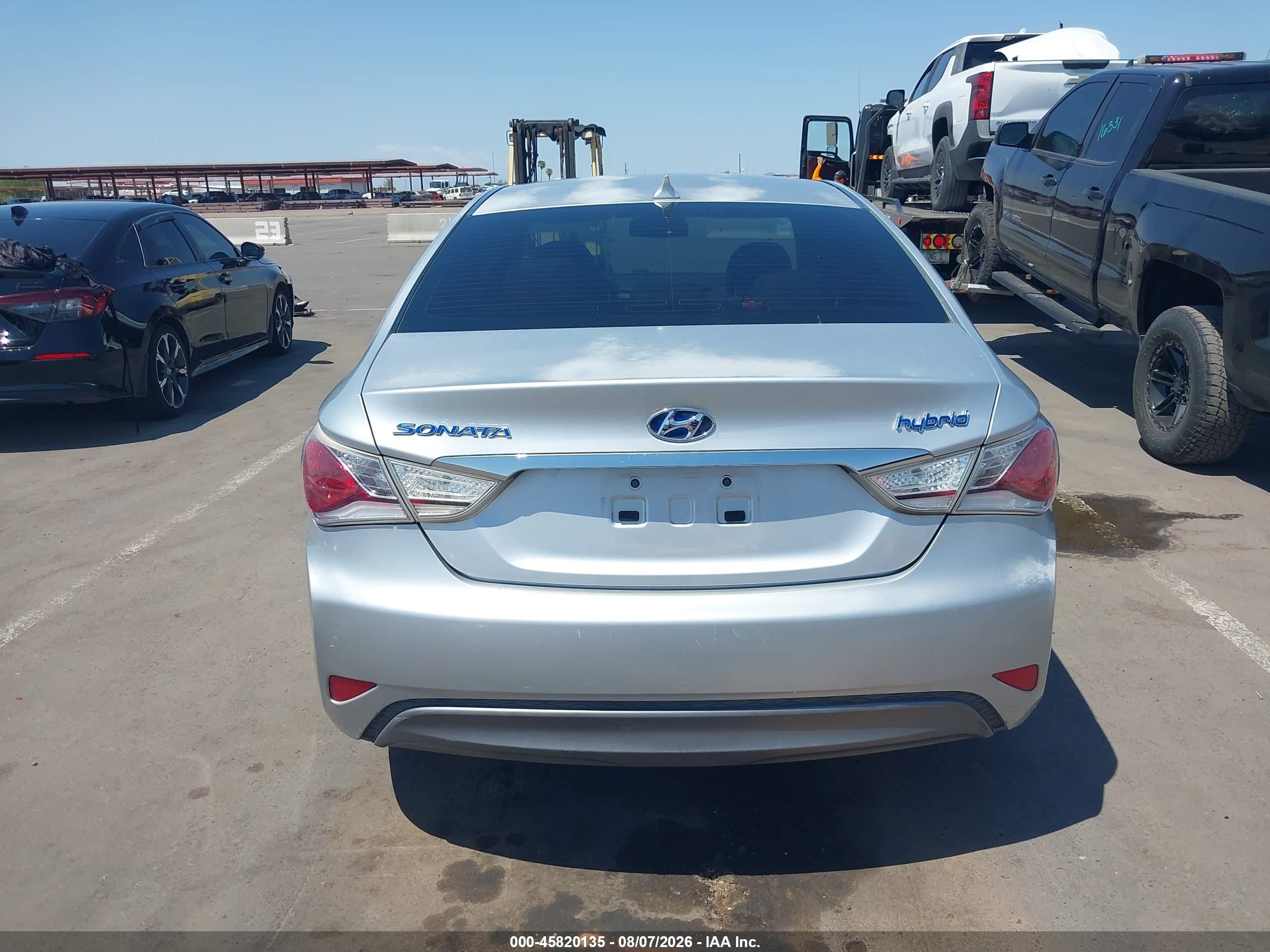 2012 Hyundai Sonata Hybrid   Серебряный vin: KMHEC4A46CA047047