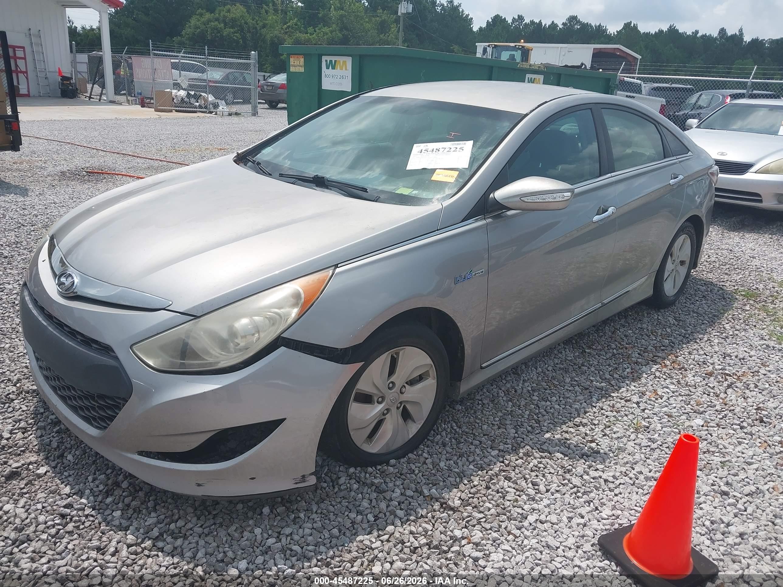 2013 Hyundai Sonata Hybrid   Silver vin: KMHEC4A46DA071110