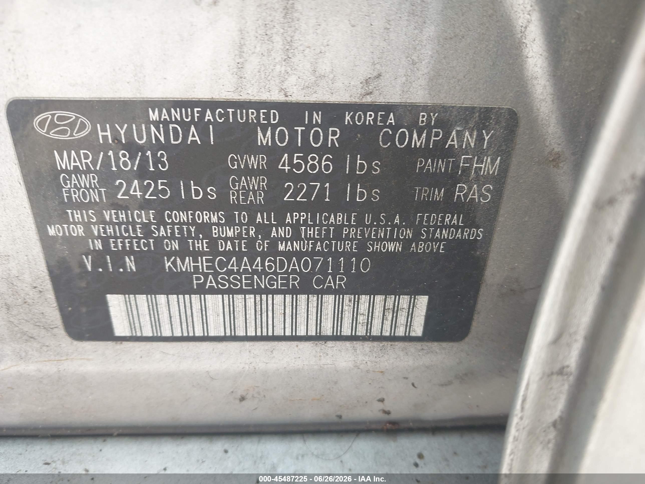 2013 Hyundai Sonata Hybrid   Silver vin: KMHEC4A46DA071110