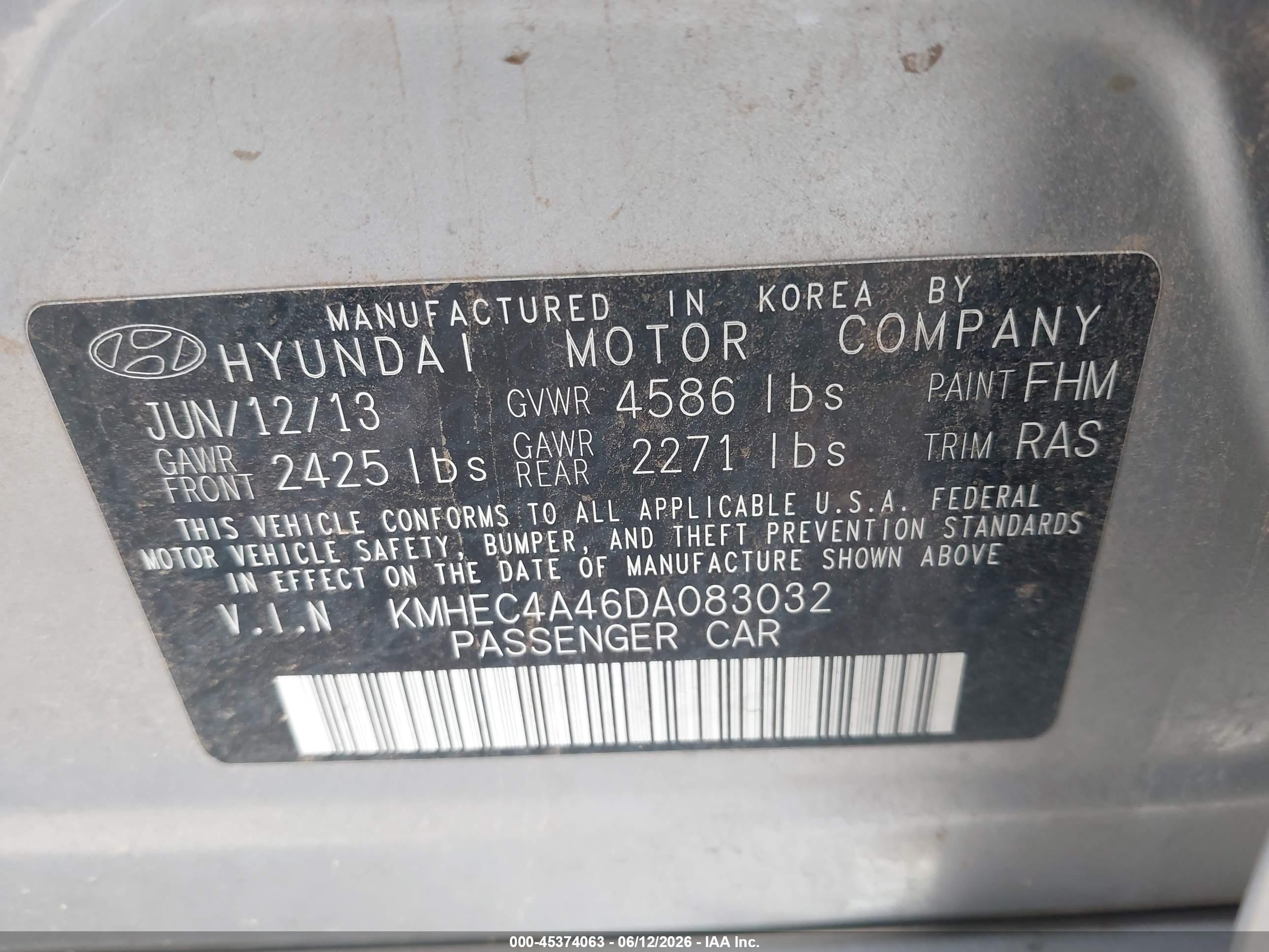 2013 Hyundai Sonata Hybrid   Silver vin: KMHEC4A46DA083032