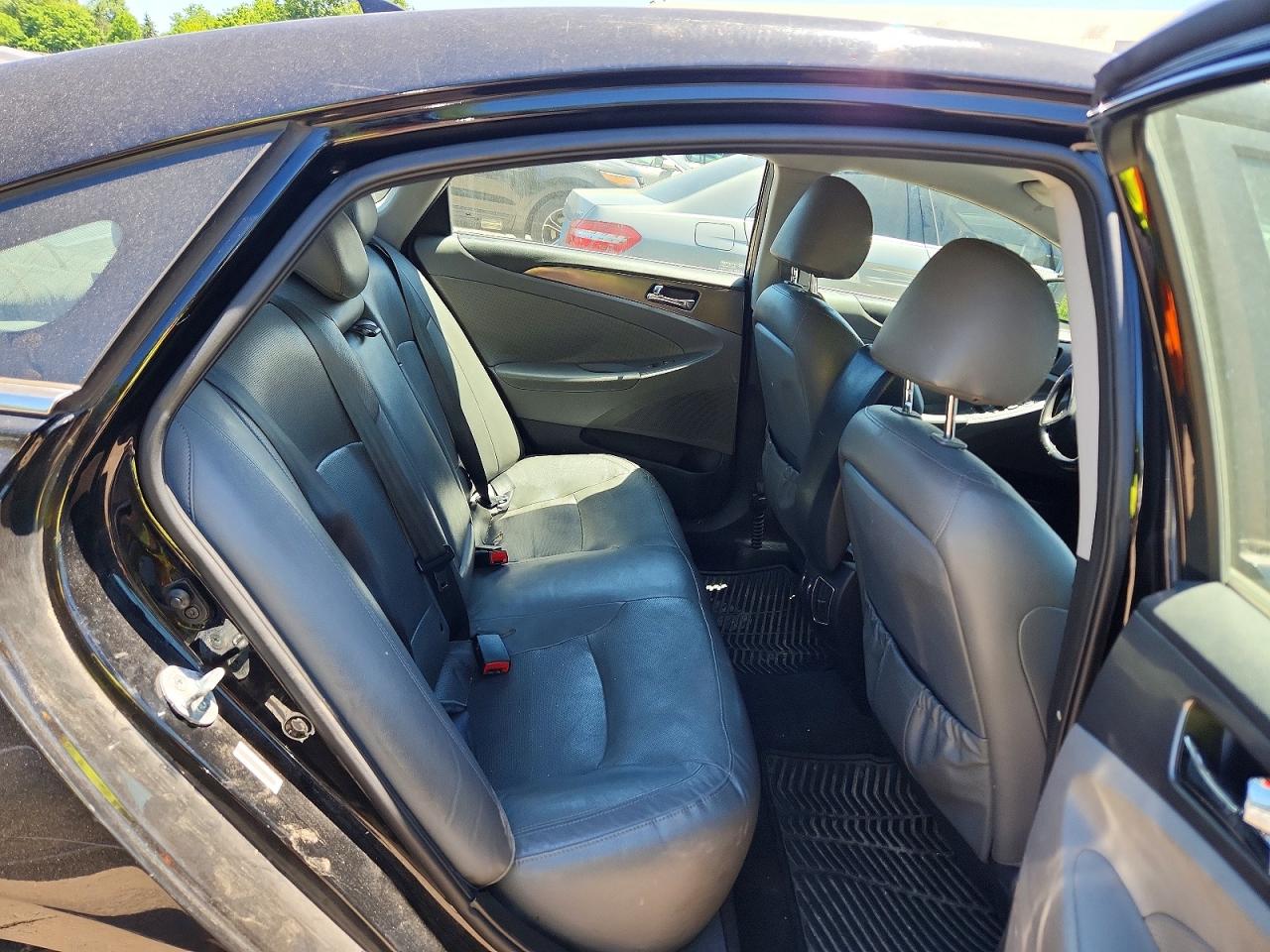 2013 Hyundai Sonata Hybrid Черный vin: KMHEC4A46DA098940