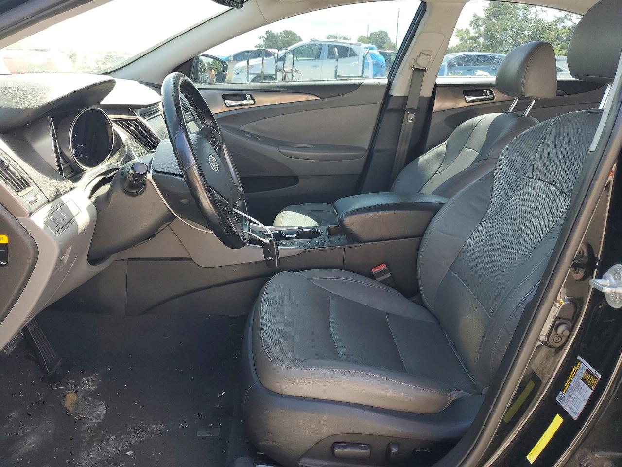 2014 Hyundai Sonata Hybrid Black vin: KMHEC4A46EA105919