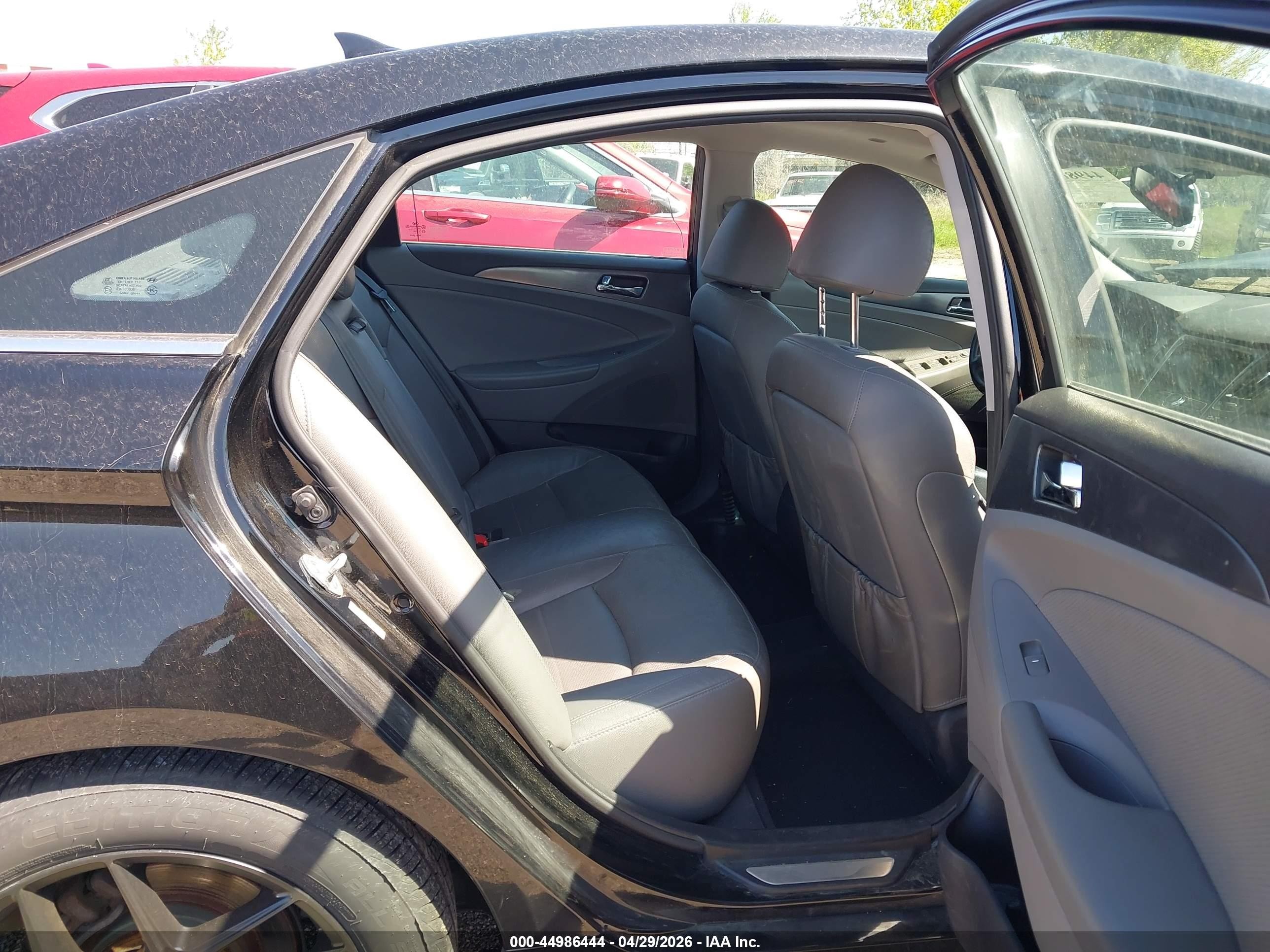 2014 Hyundai Sonata Hybrid Limited Black vin: KMHEC4A46EA111302