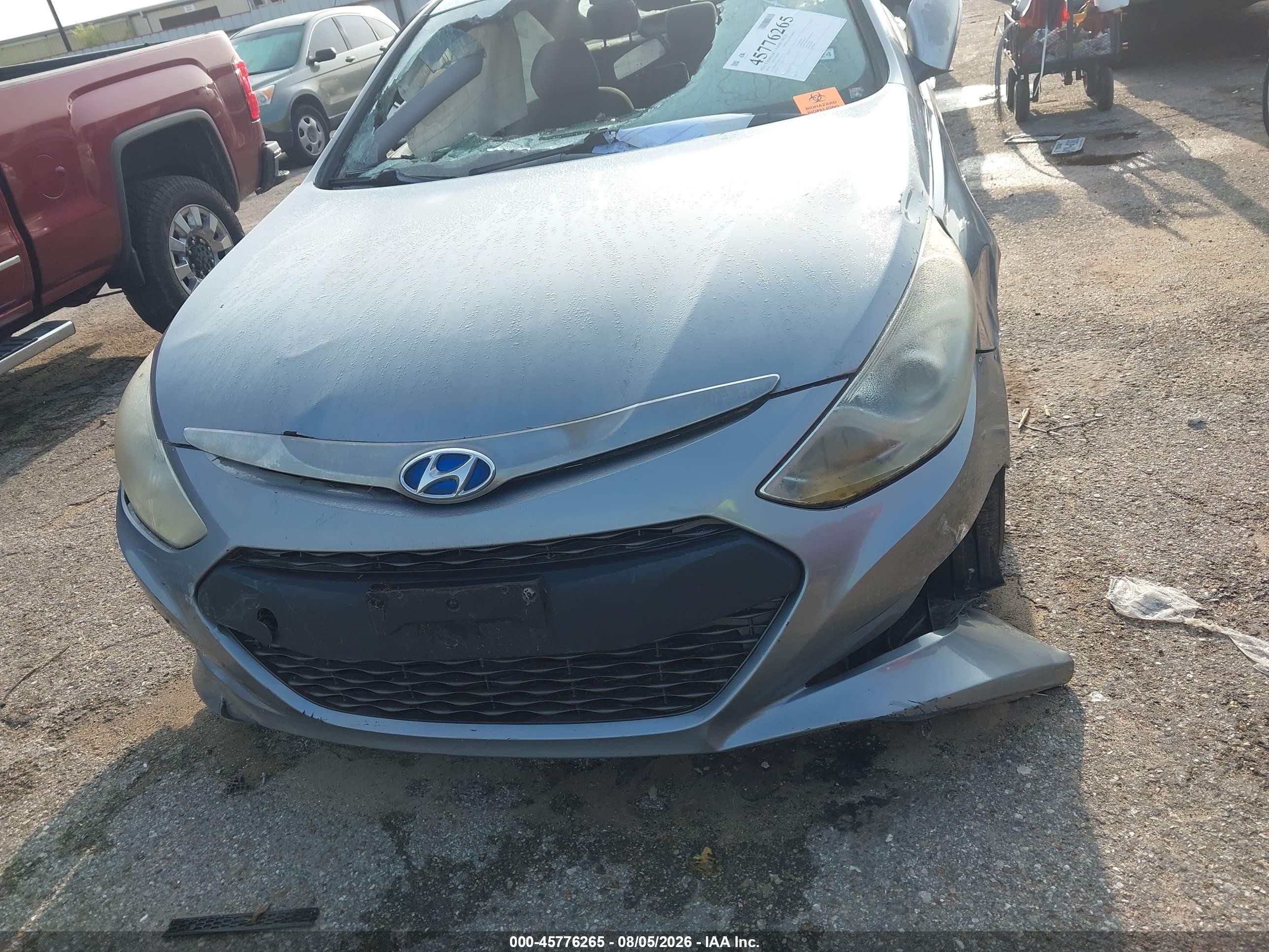 2014 Hyundai Sonata Hybrid   Серый vin: KMHEC4A46EA117312