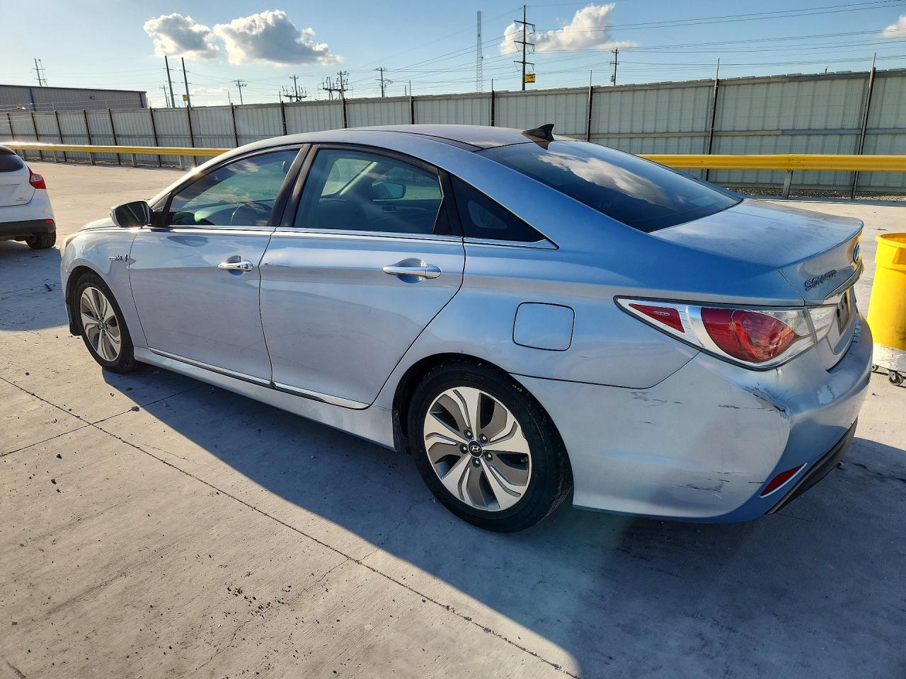2015 Hyundai Sonata Hybrid Limited Blue vin: KMHEC4A46FA120843