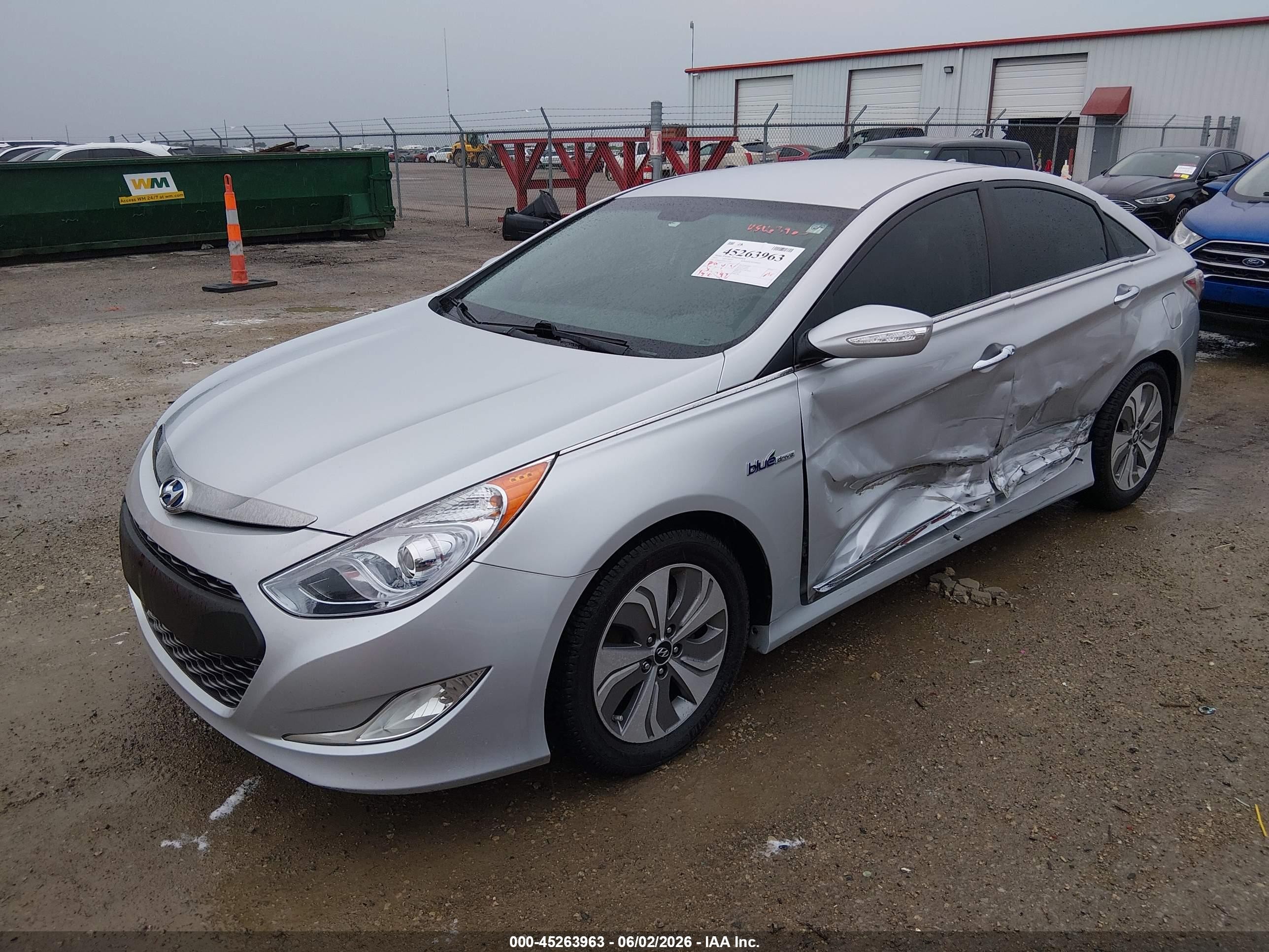 2015 Hyundai Sonata Hybrid Limited Silver vin: KMHEC4A46FA121586