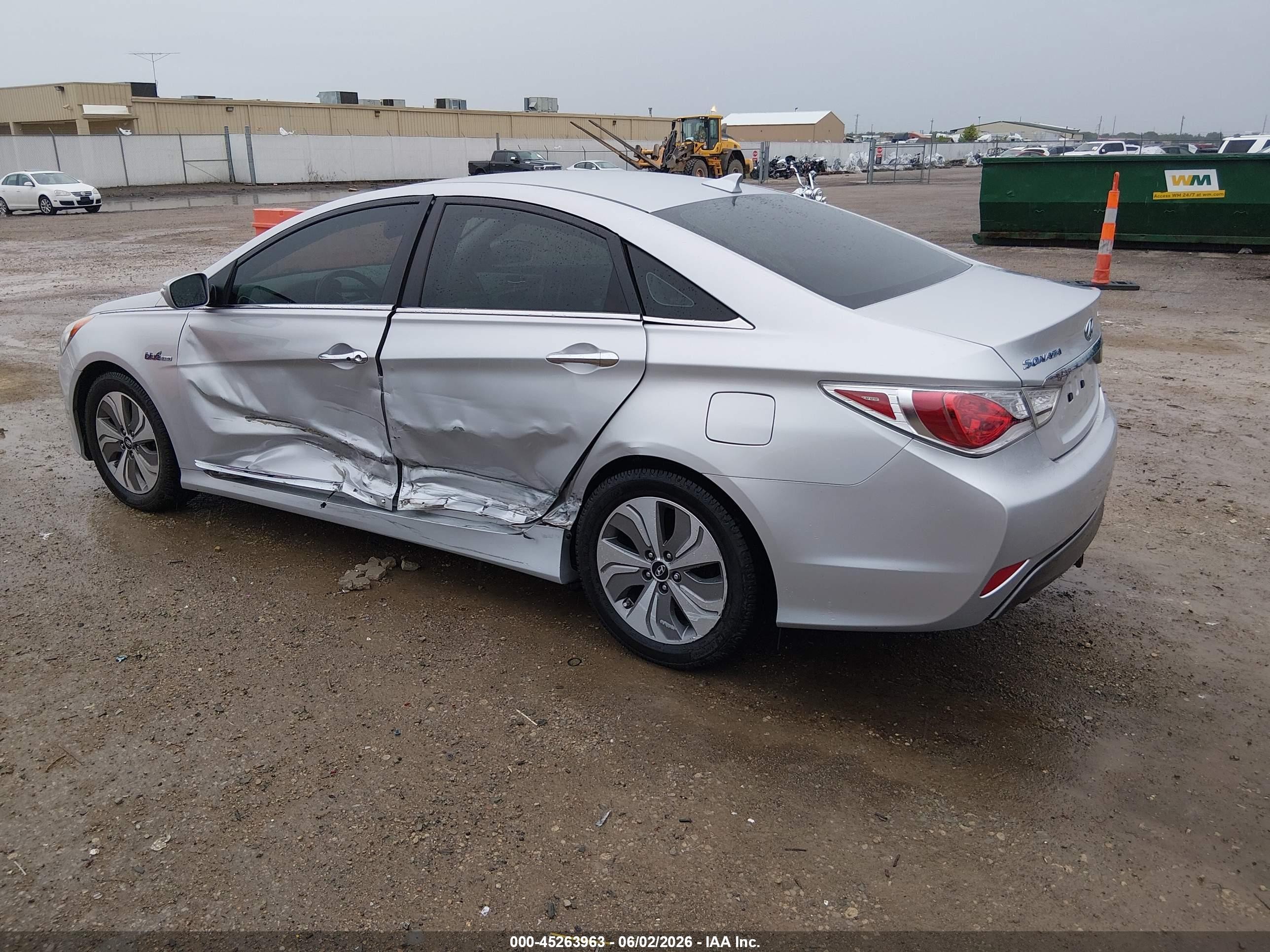 2015 Hyundai Sonata Hybrid Limited Silver vin: KMHEC4A46FA121586
