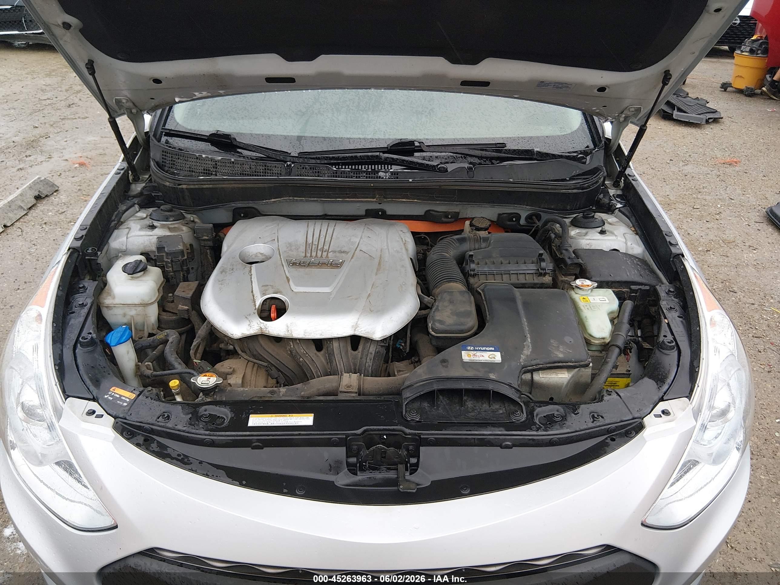 2015 Hyundai Sonata Hybrid Limited Silver vin: KMHEC4A46FA121586