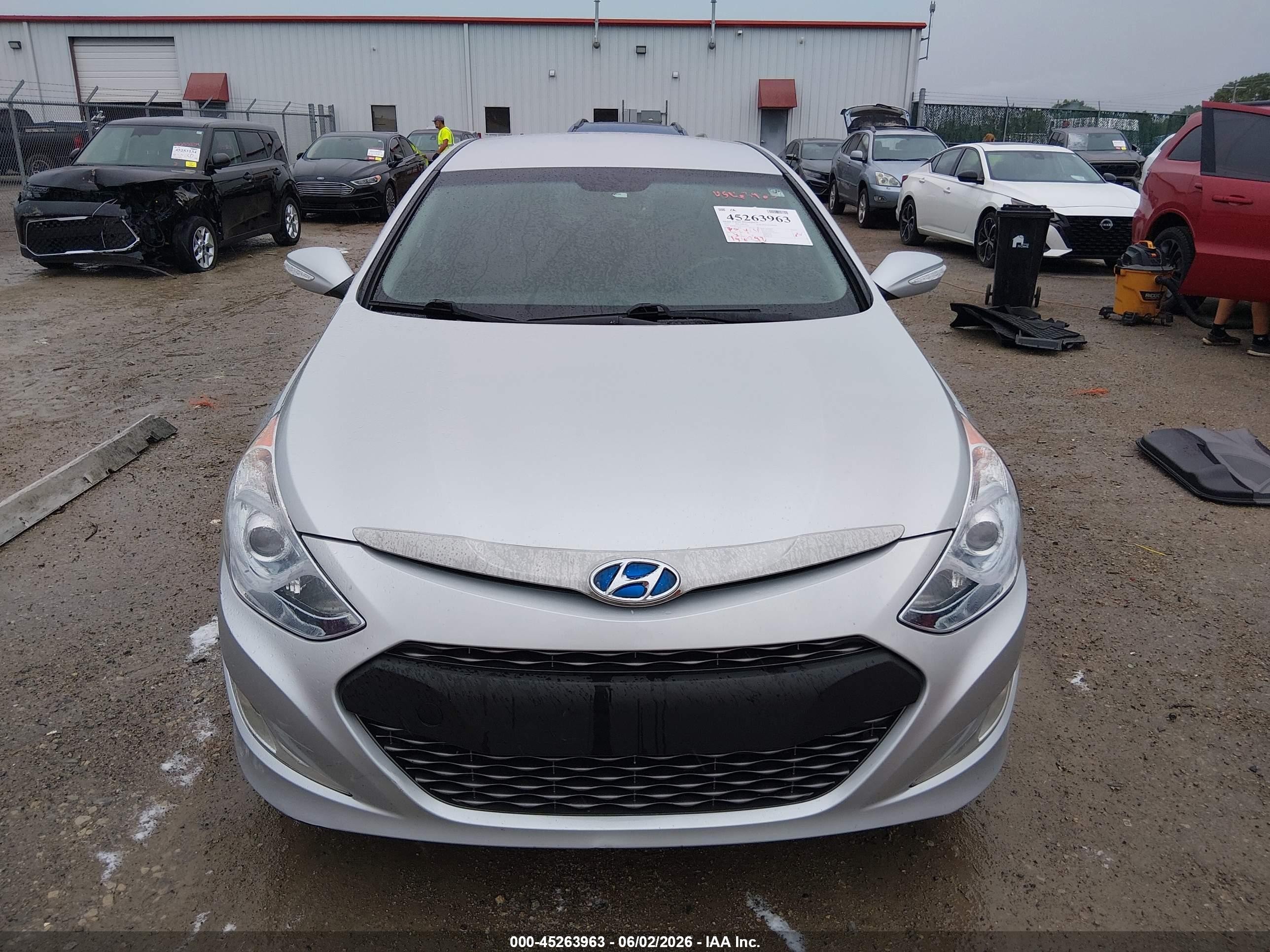 2015 Hyundai Sonata Hybrid Limited Silver vin: KMHEC4A46FA121586