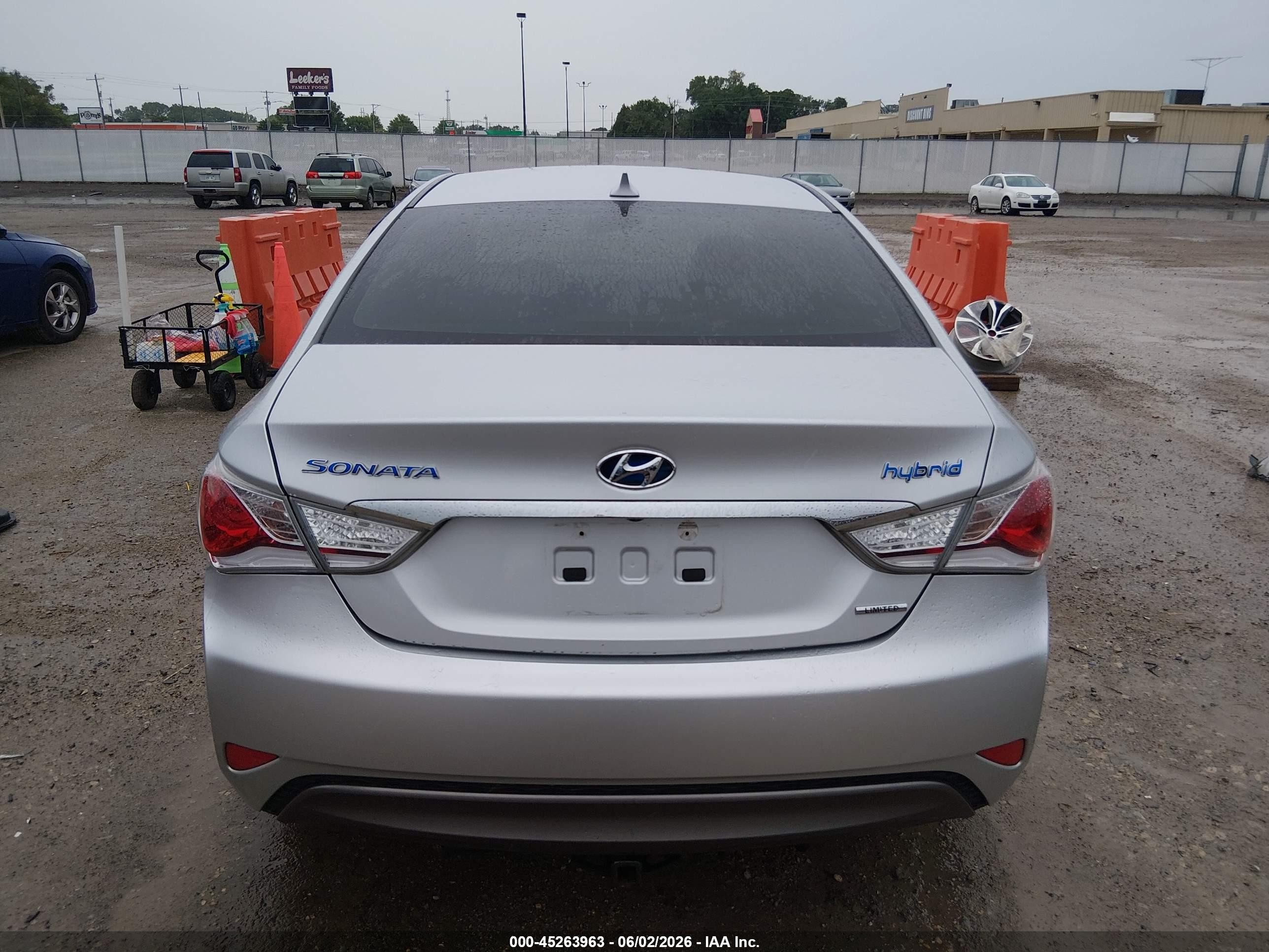 2015 Hyundai Sonata Hybrid Limited Silver vin: KMHEC4A46FA121586