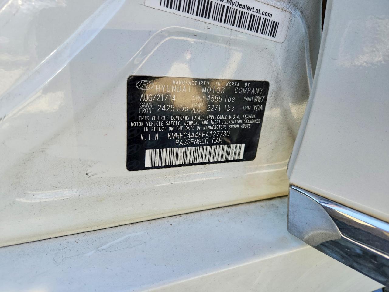 2015 Hyundai Sonata Hybrid Base Белый vin: KMHEC4A46FA127730
