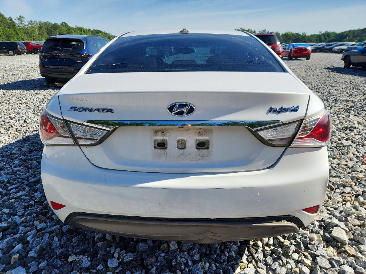 2015 Hyundai Sonata Hybrid Base Белый vin: KMHEC4A46FA127730