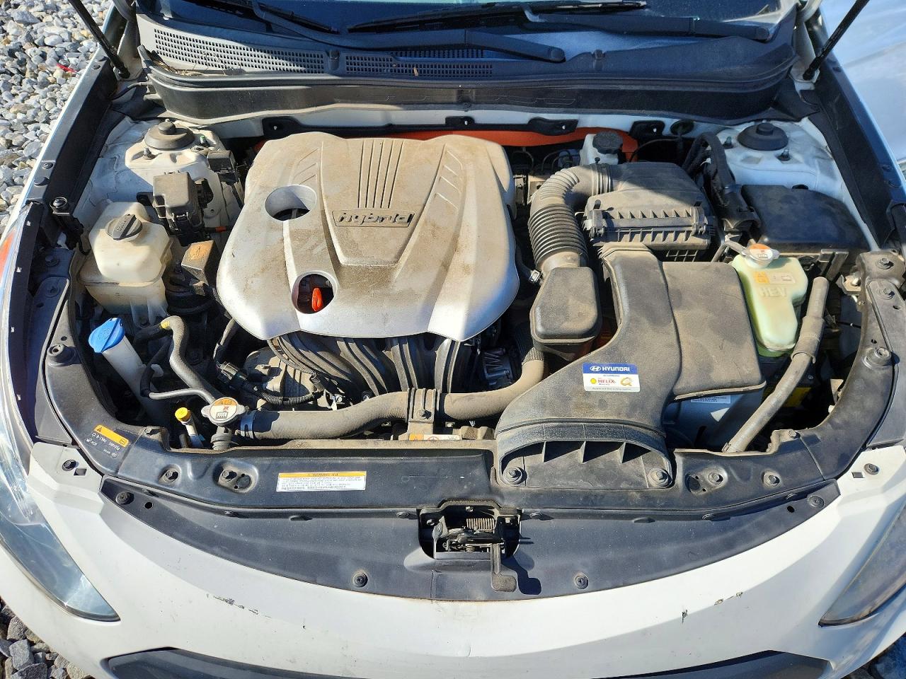 2015 Hyundai Sonata Hybrid Base Белый vin: KMHEC4A46FA127730