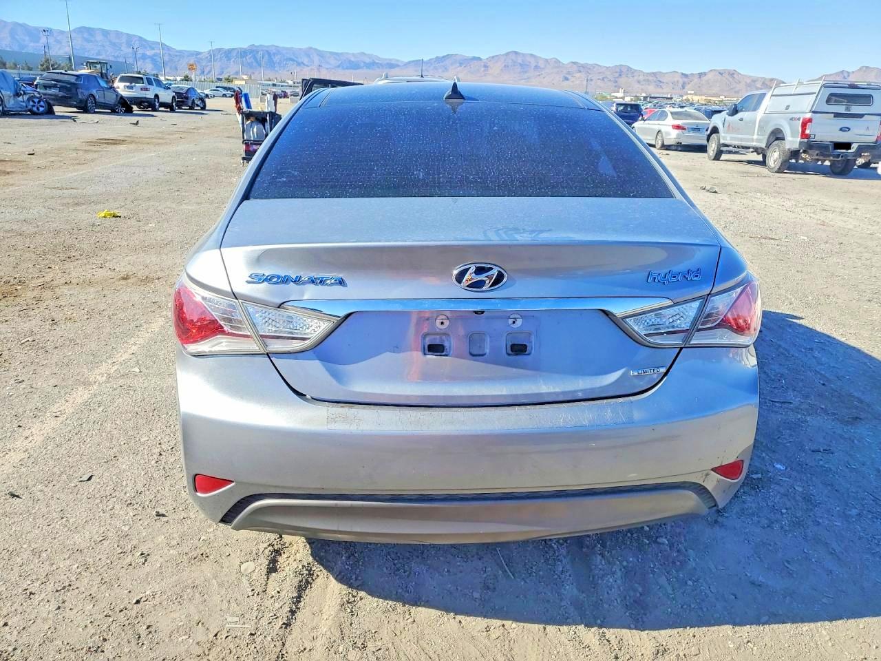 2015 Hyundai Sonata Hybrid Limited Silver vin: KMHEC4A46FA131728