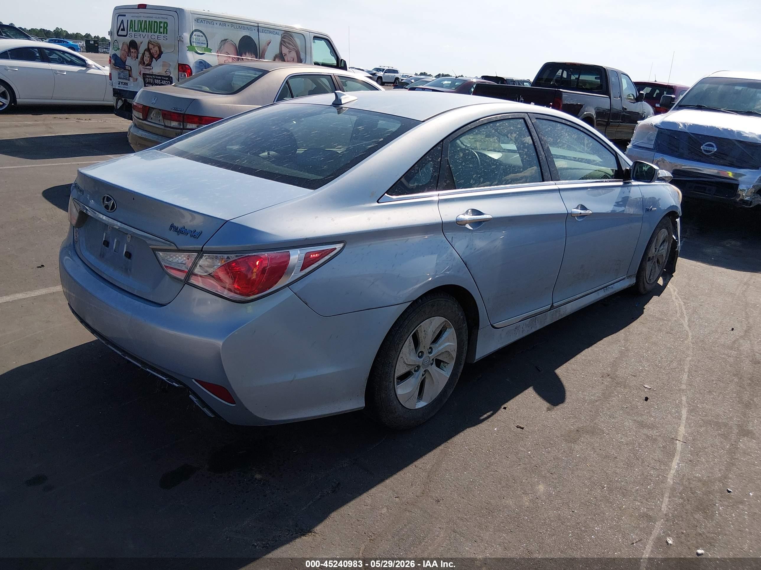 2015 Hyundai Sonata Hybrid   Blue vin: KMHEC4A46FA134712