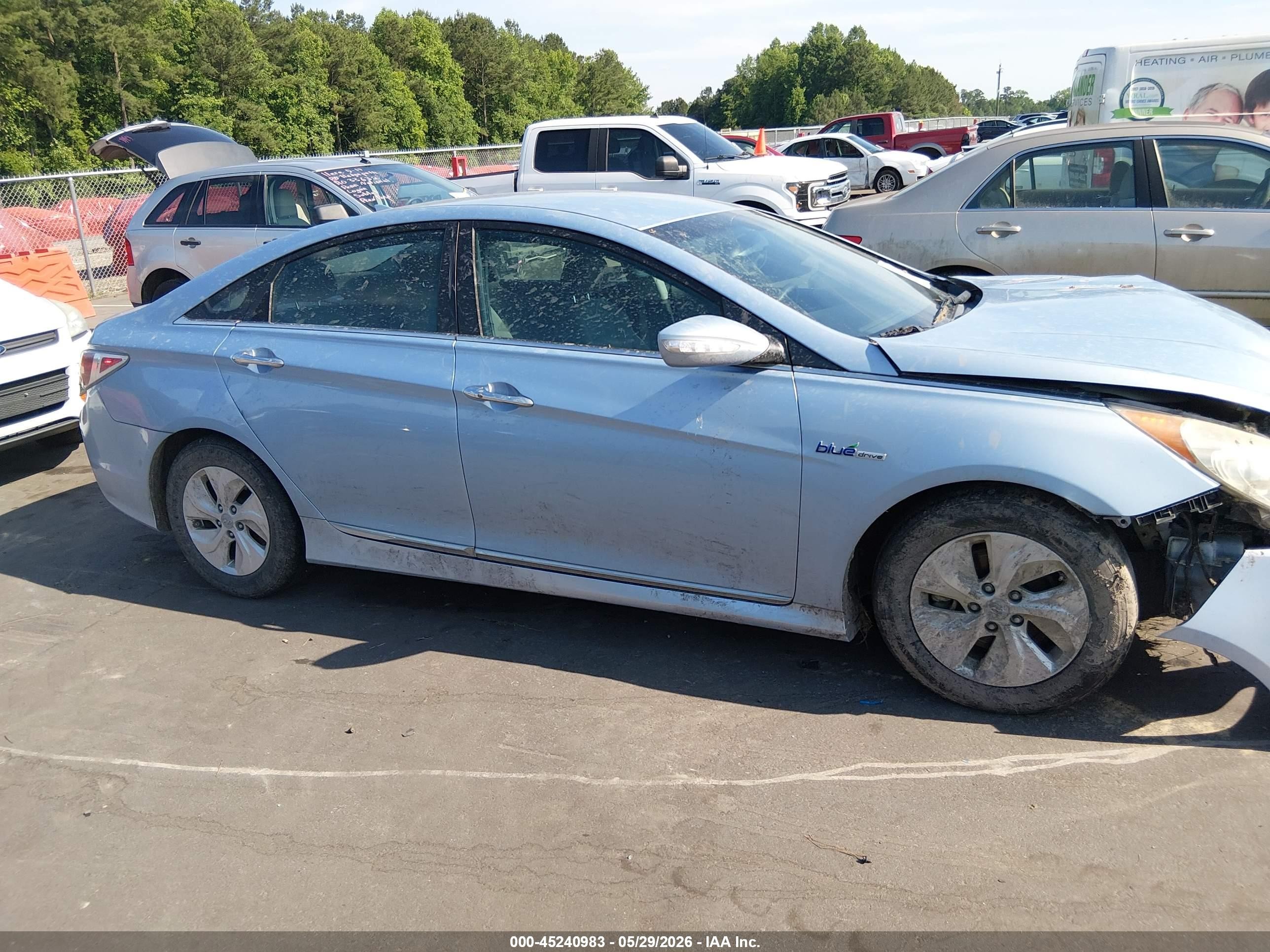 2015 Hyundai Sonata Hybrid   Blue vin: KMHEC4A46FA134712