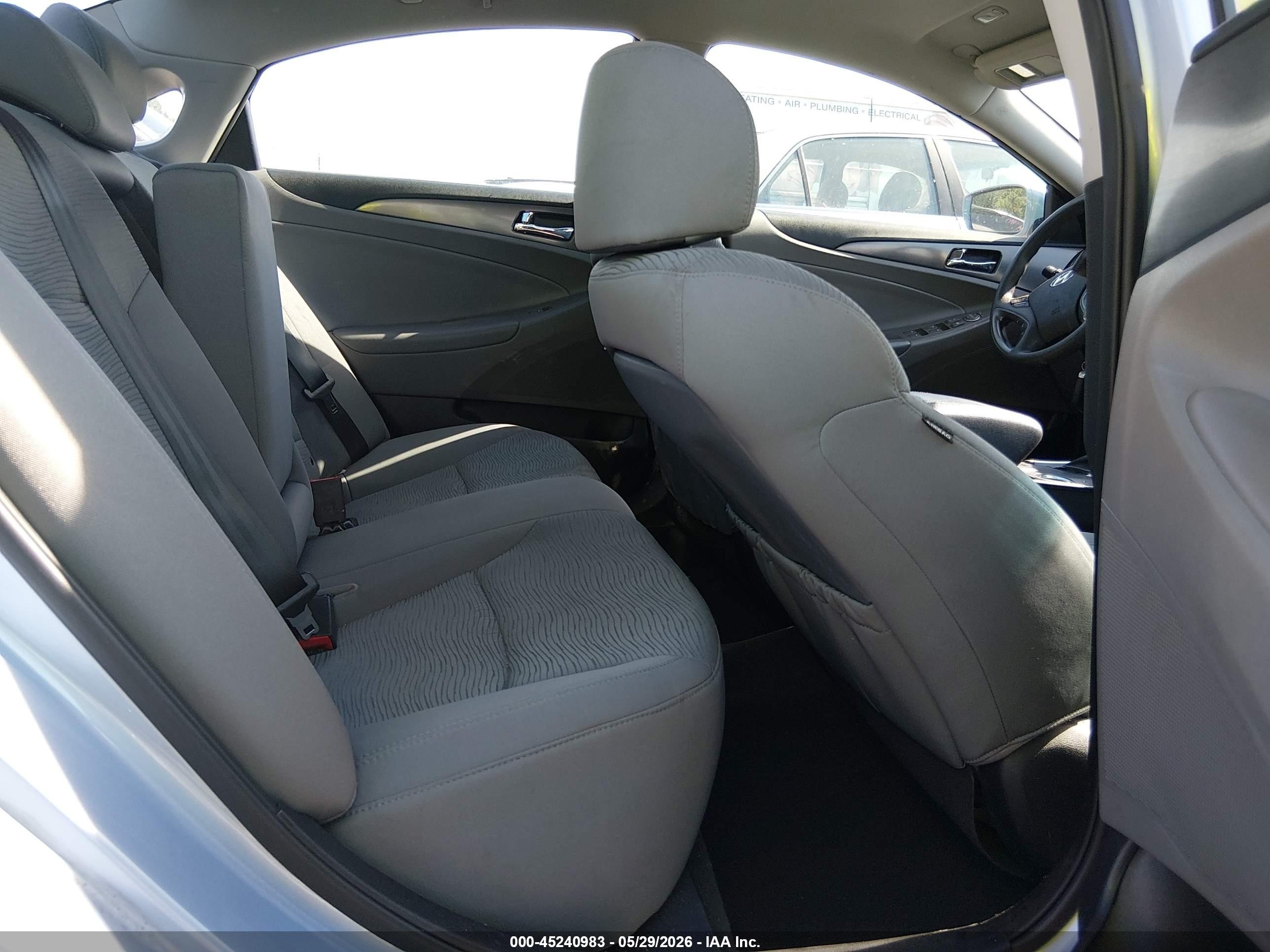 2015 Hyundai Sonata Hybrid   Blue vin: KMHEC4A46FA134712